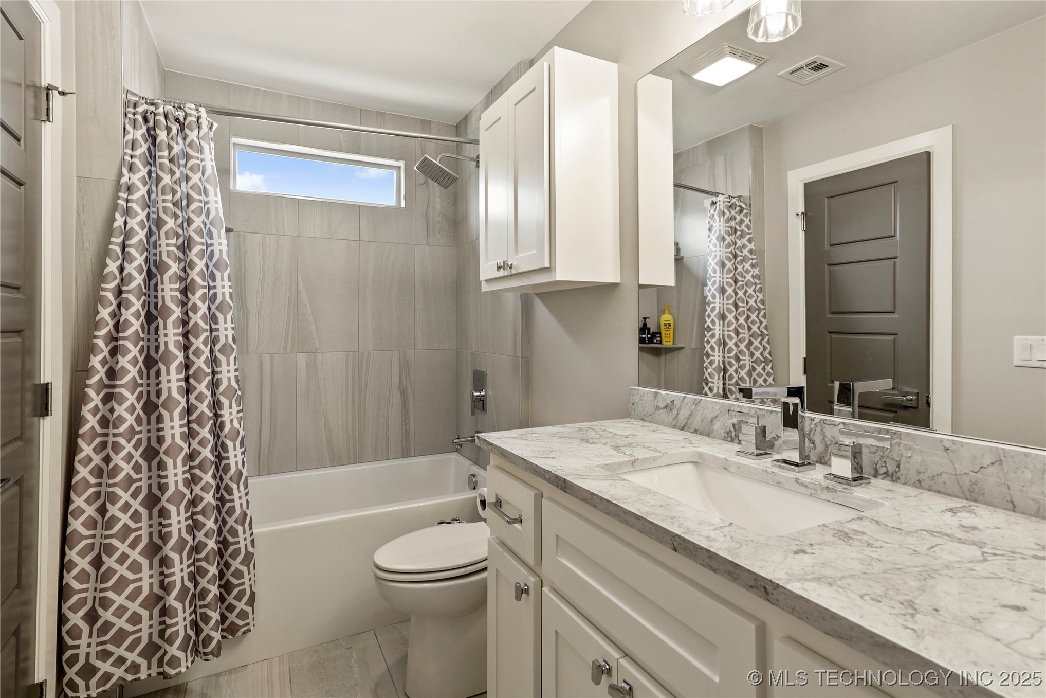 4603 E 118th Place