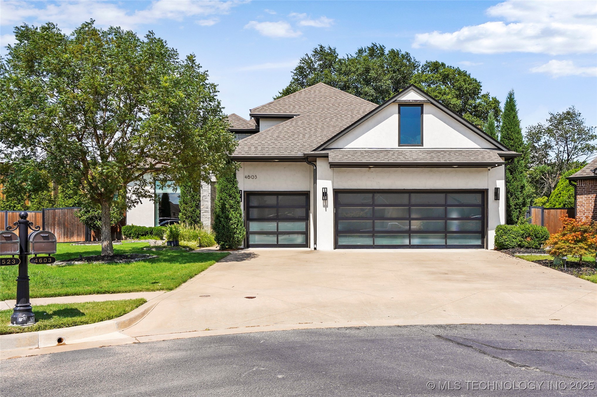 4603 E 118th Place