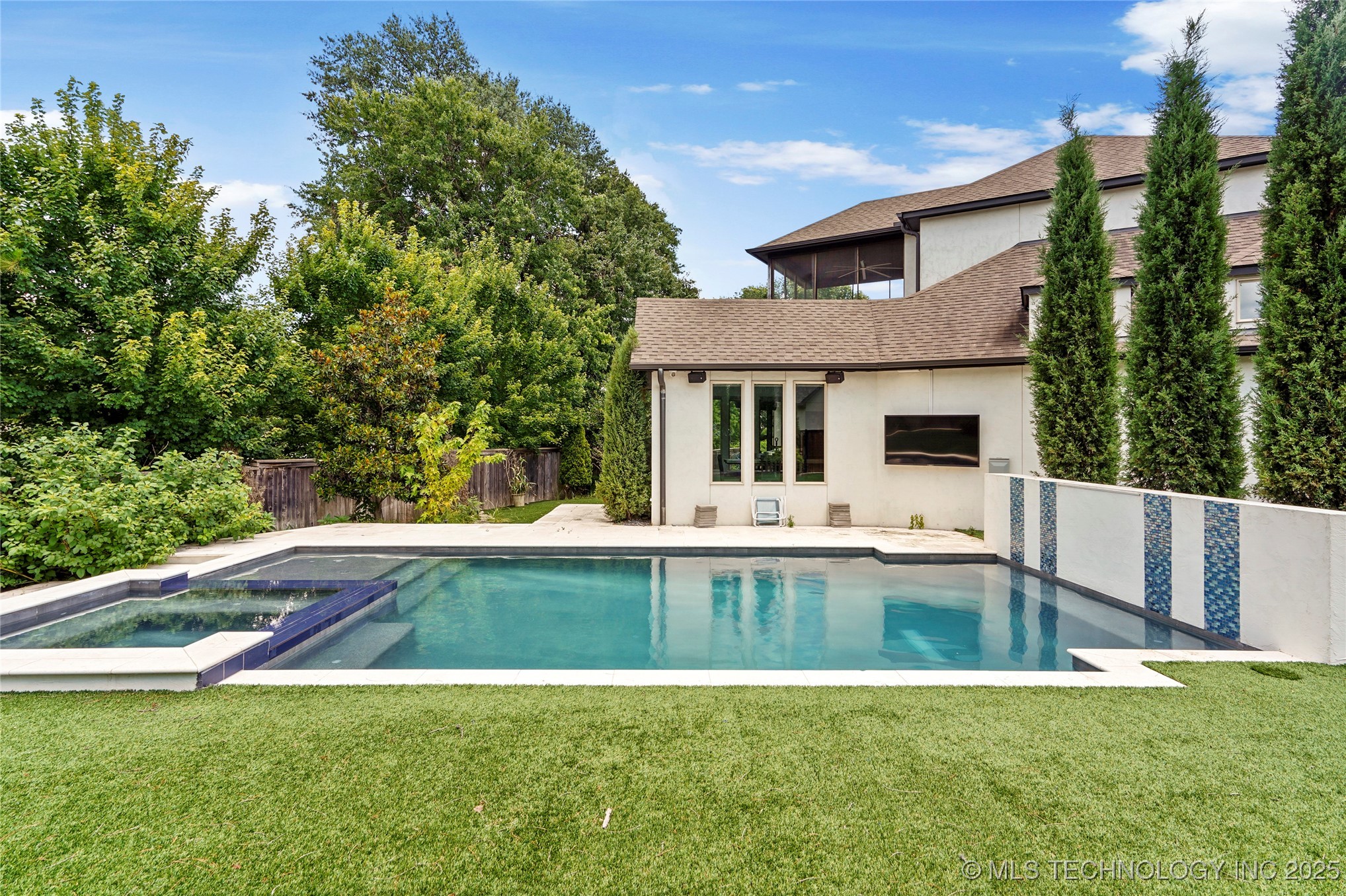 4603 E 118th Place