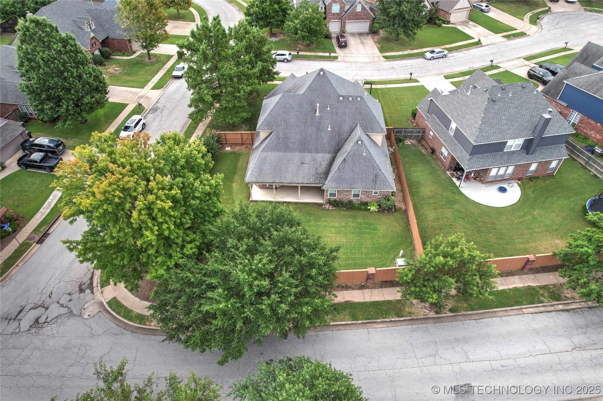 1000 S Cypress Avenue