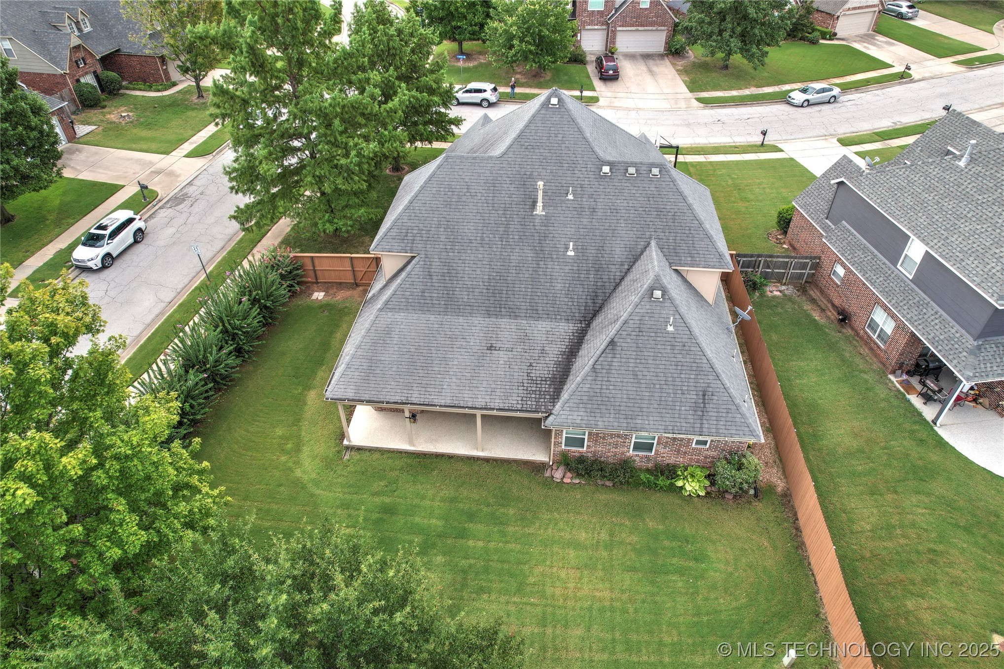 1000 S Cypress Avenue