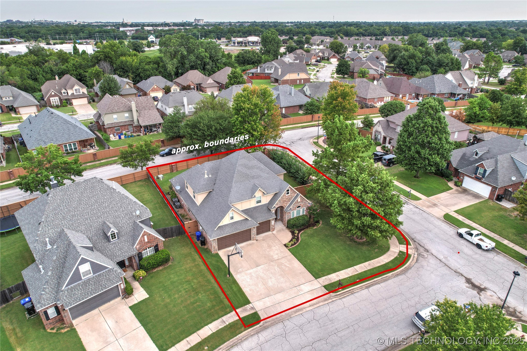 1000 S Cypress Avenue