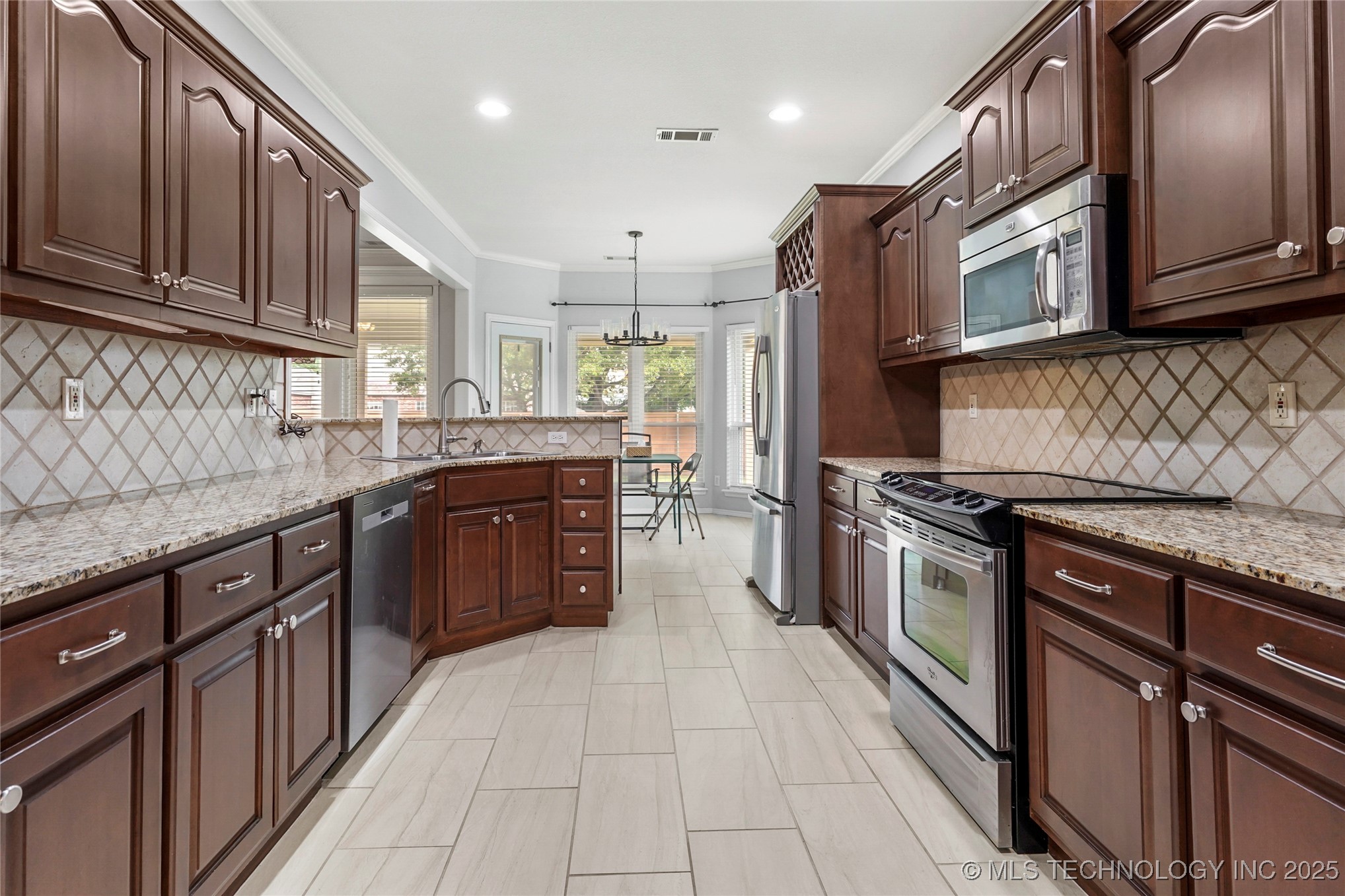 1000 S Cypress Avenue