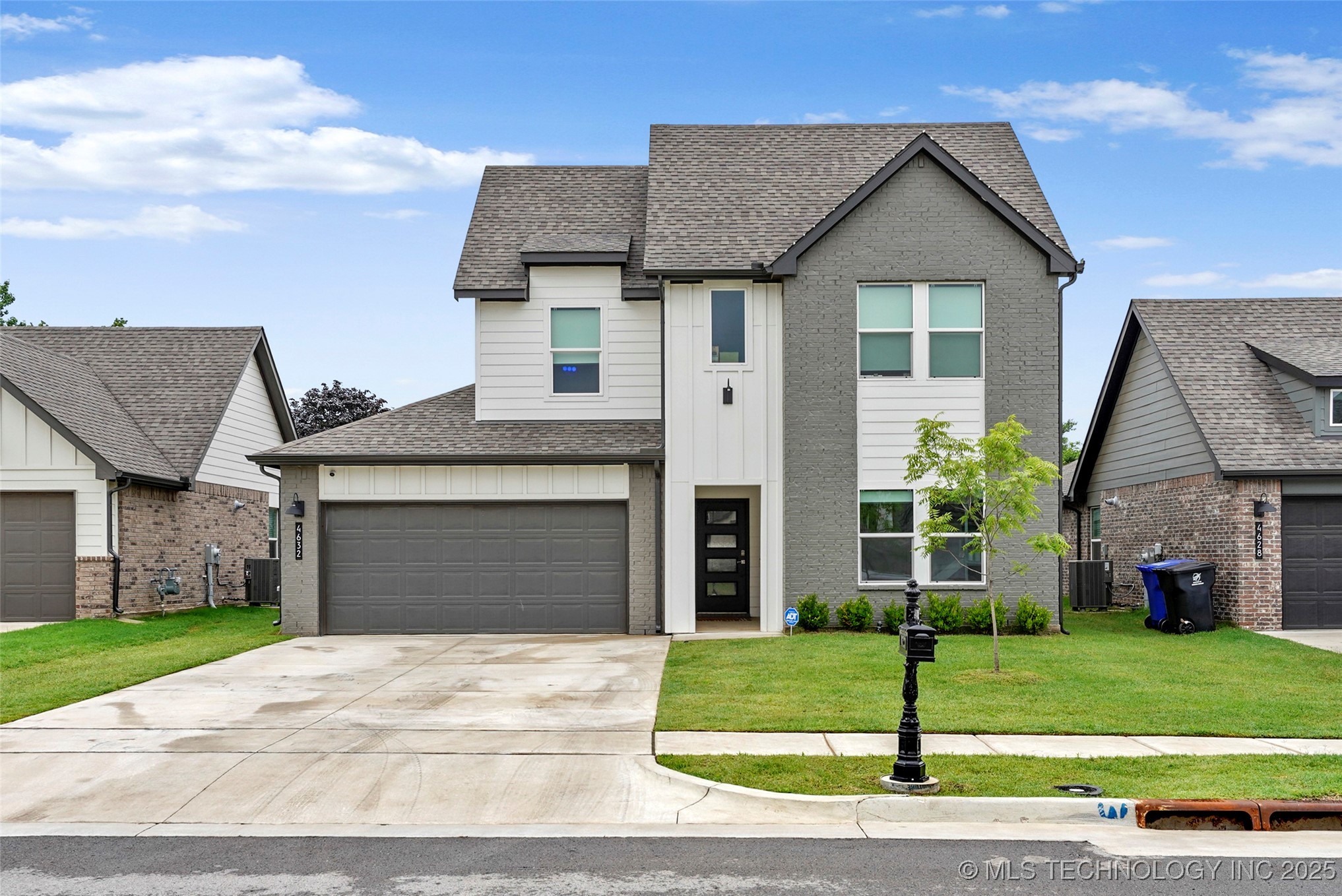 4632 S Chestnut Avenue