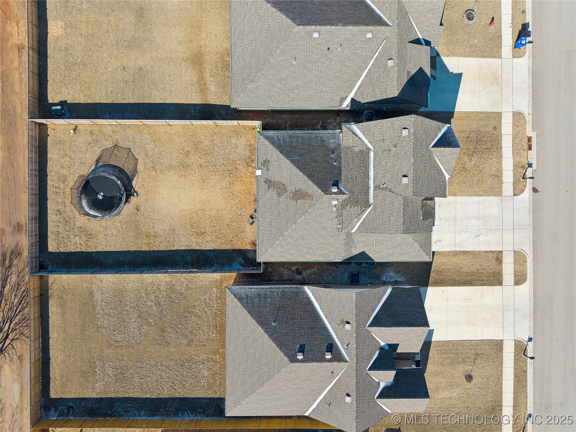 4632 S Chestnut Avenue