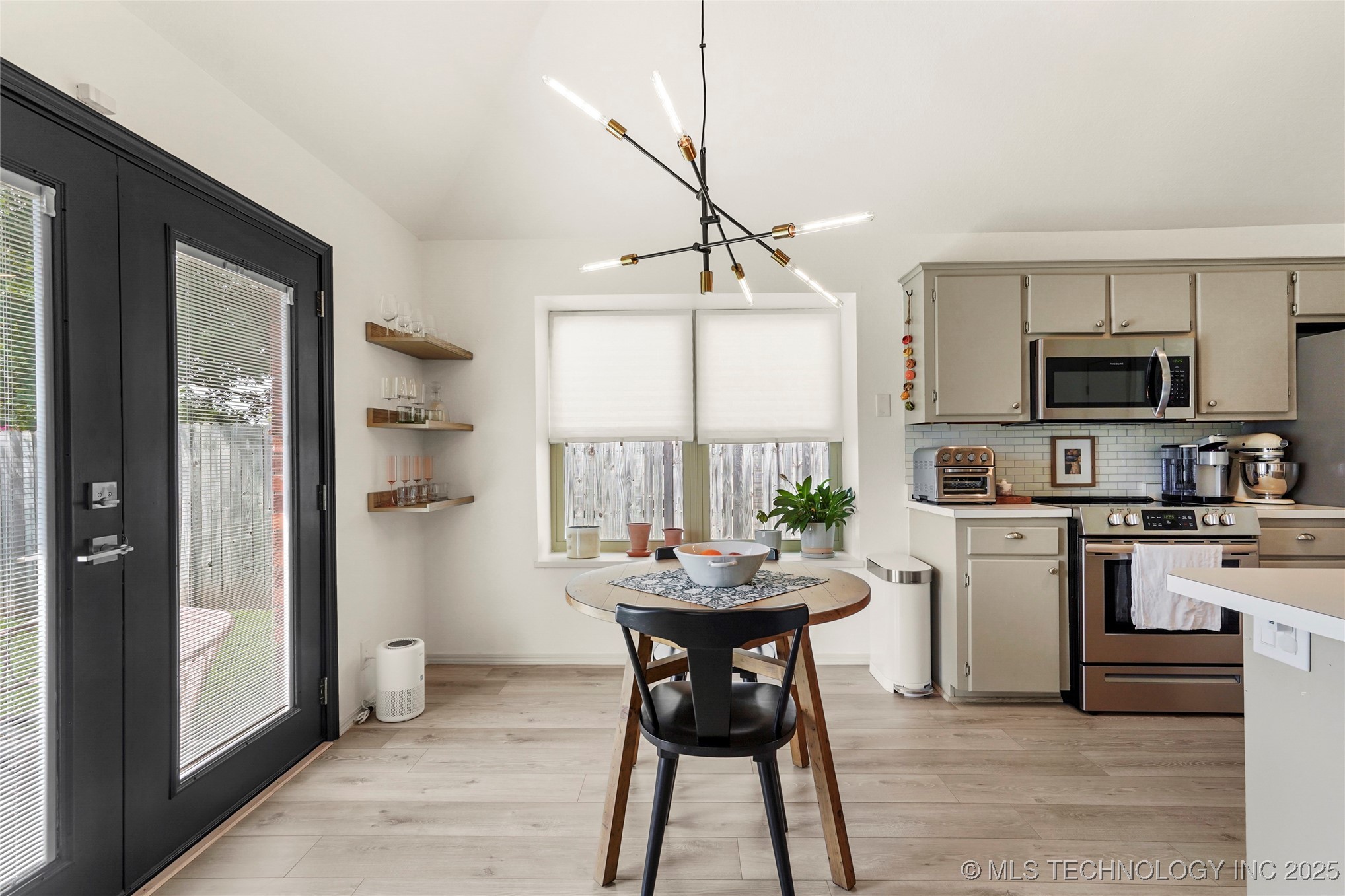 1601 W Galveston Street