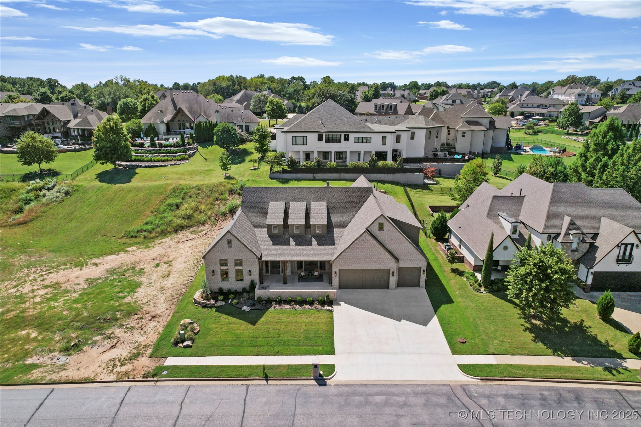 7508 S 5th Street