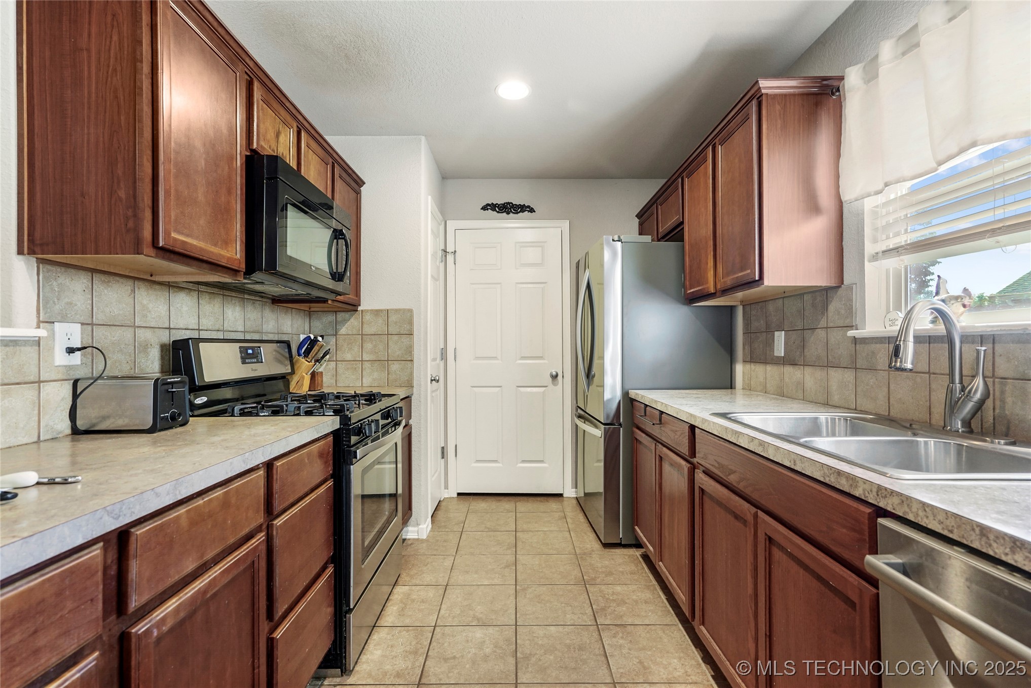 27089 E 123rd Street S