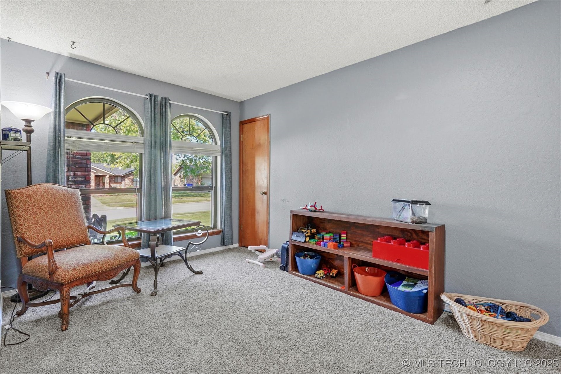 1233 W Memphis Street