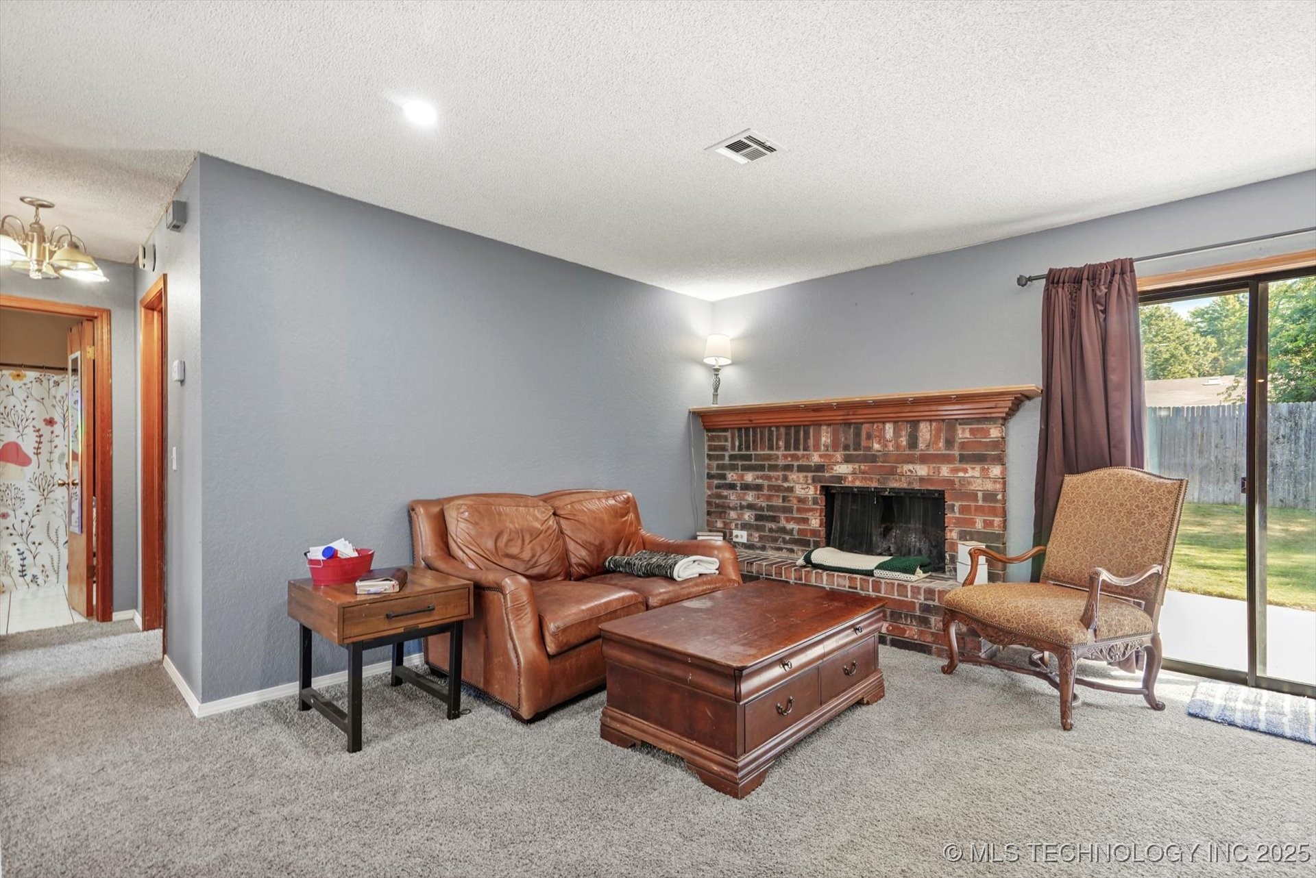 1233 W Memphis Street