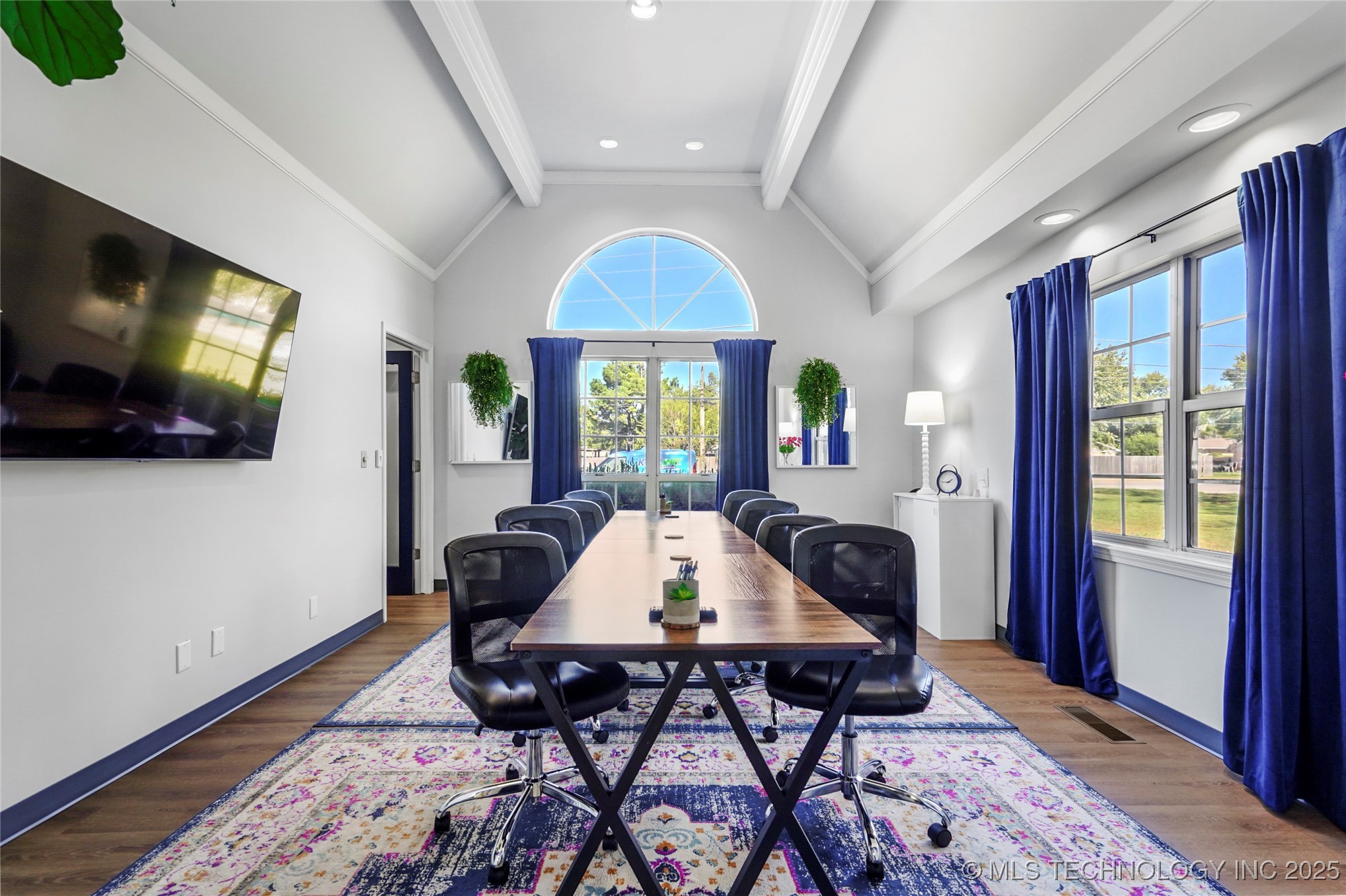 421 W Washington Street 425