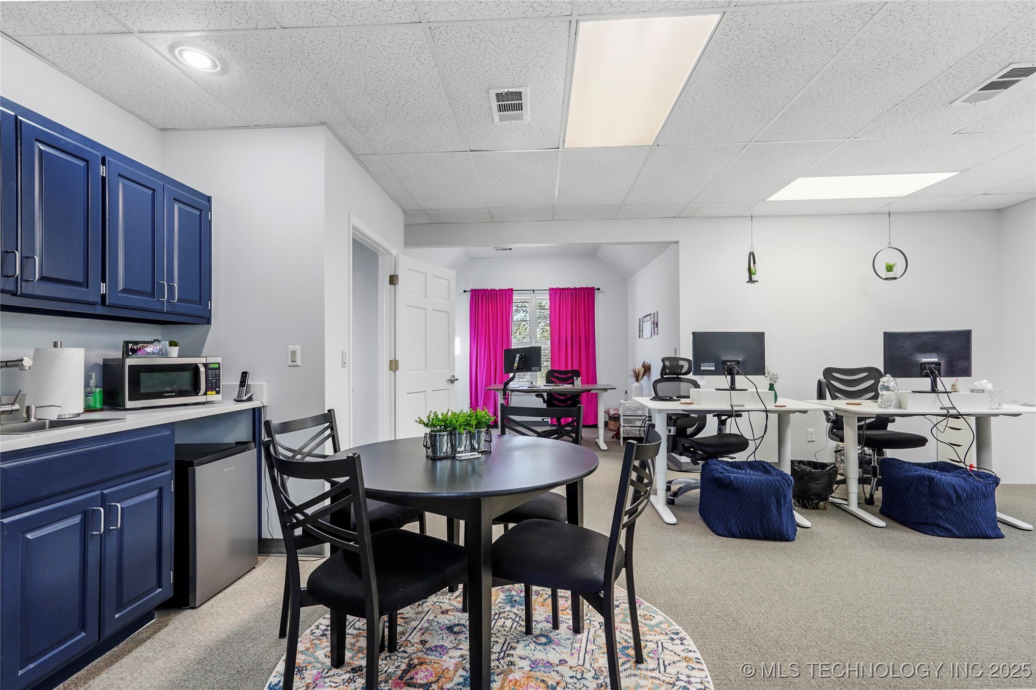 421 W Washington Street 425