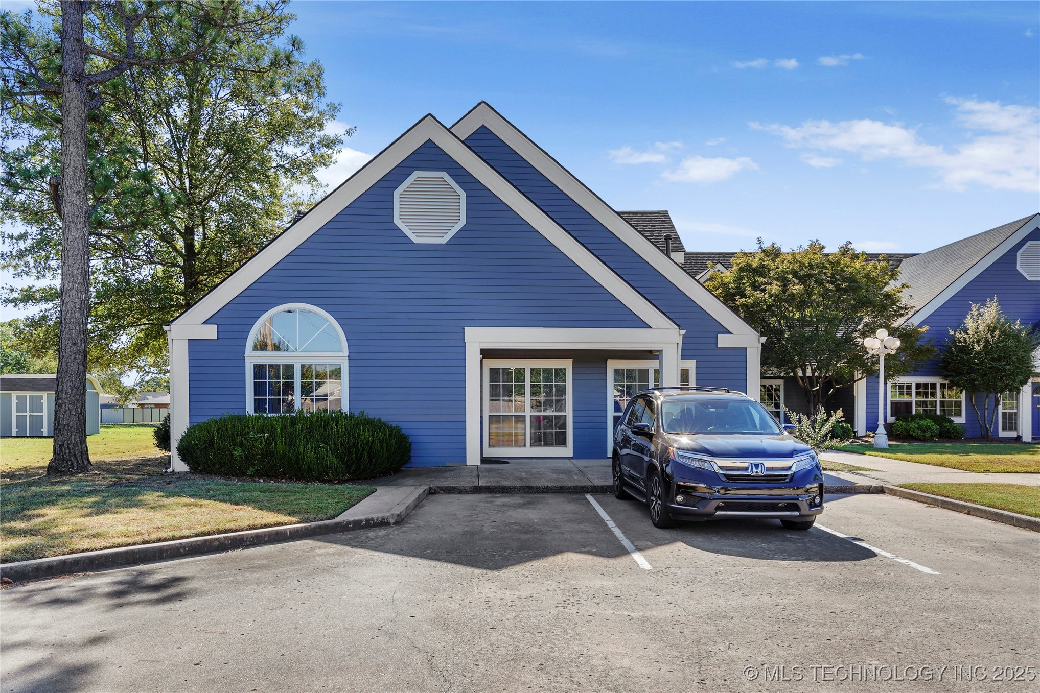 421 W Washington Street 425