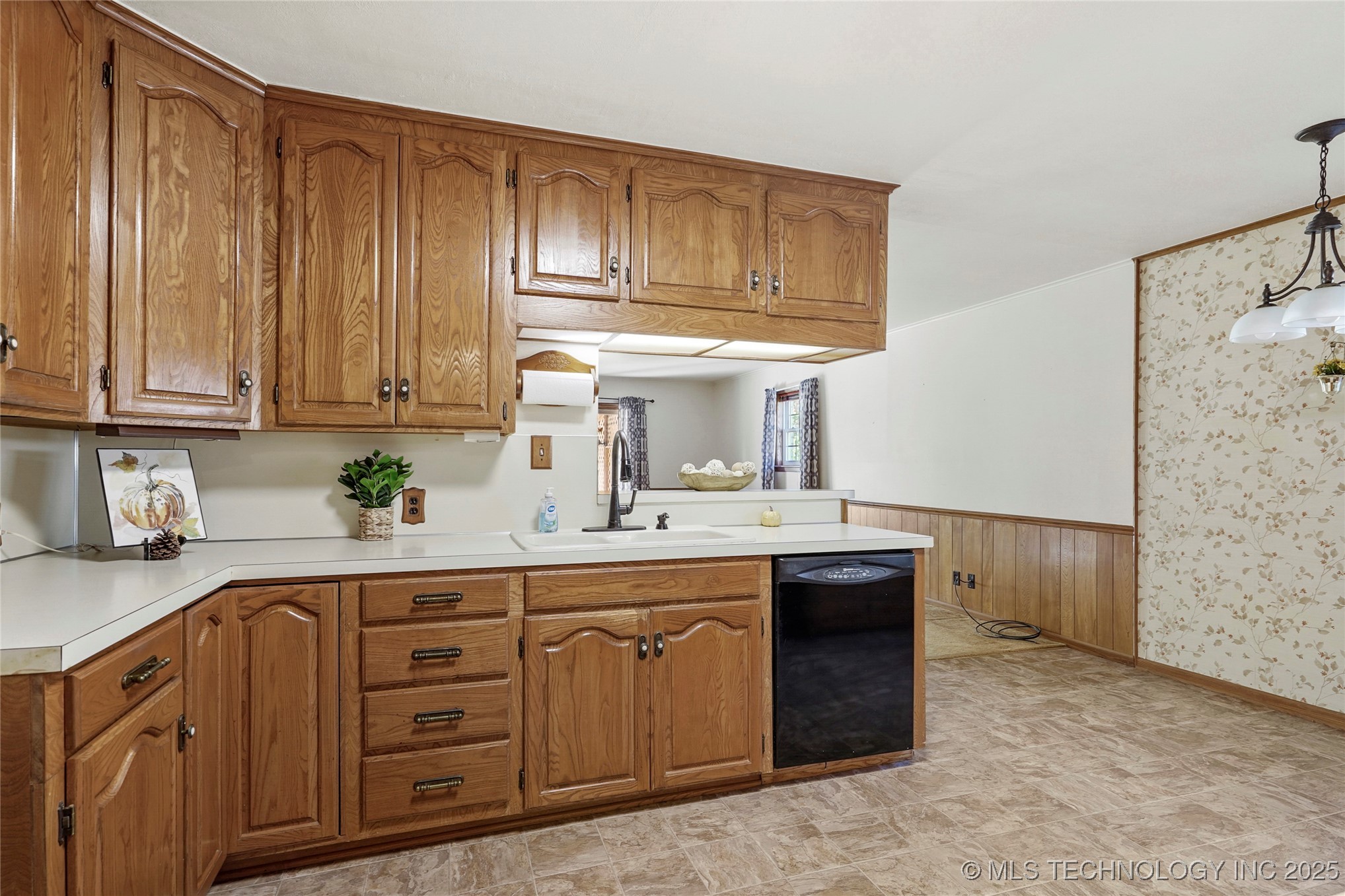 11465 E 4th Place