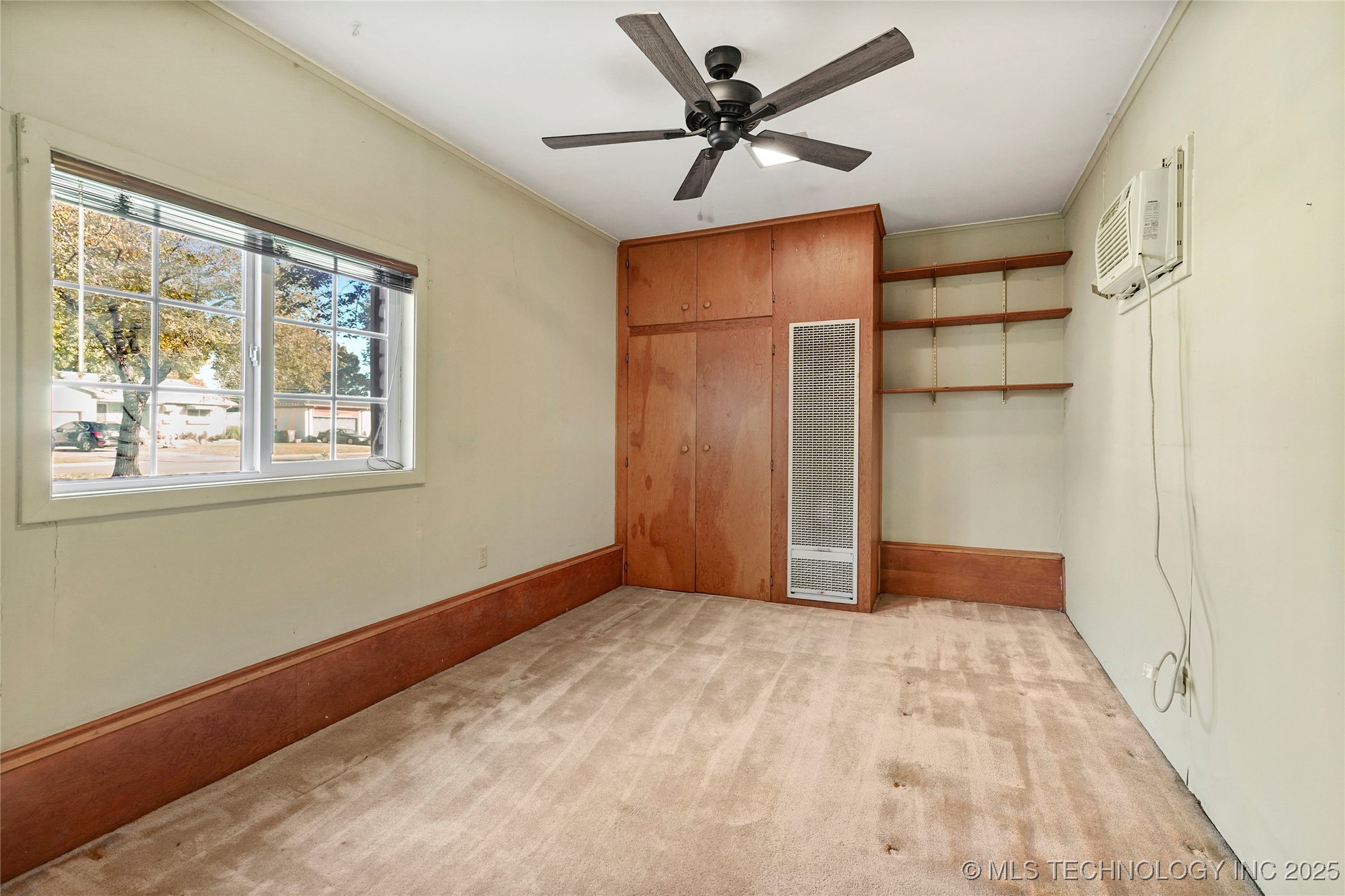11465 E 4th Place