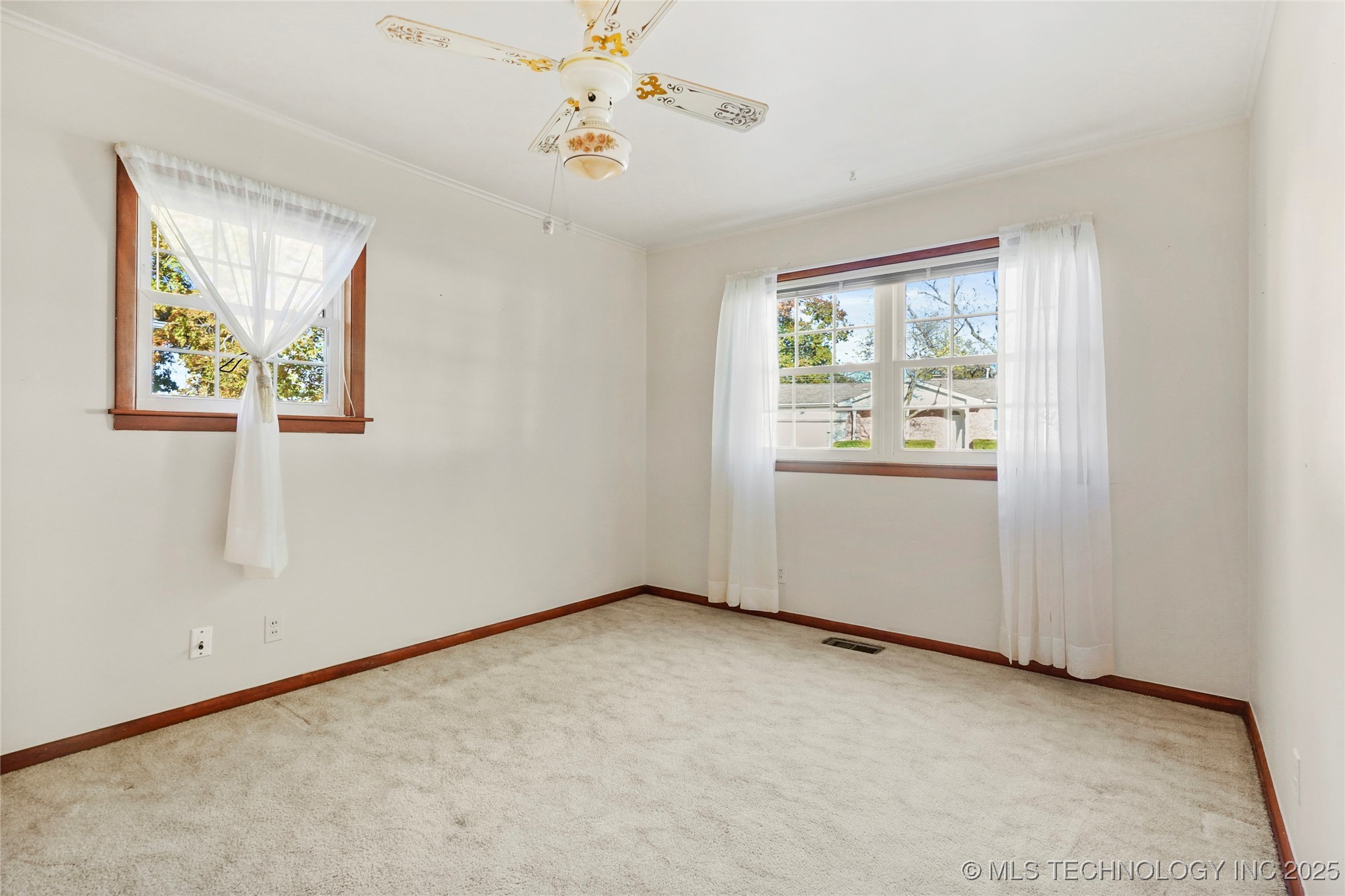 11465 E 4th Place