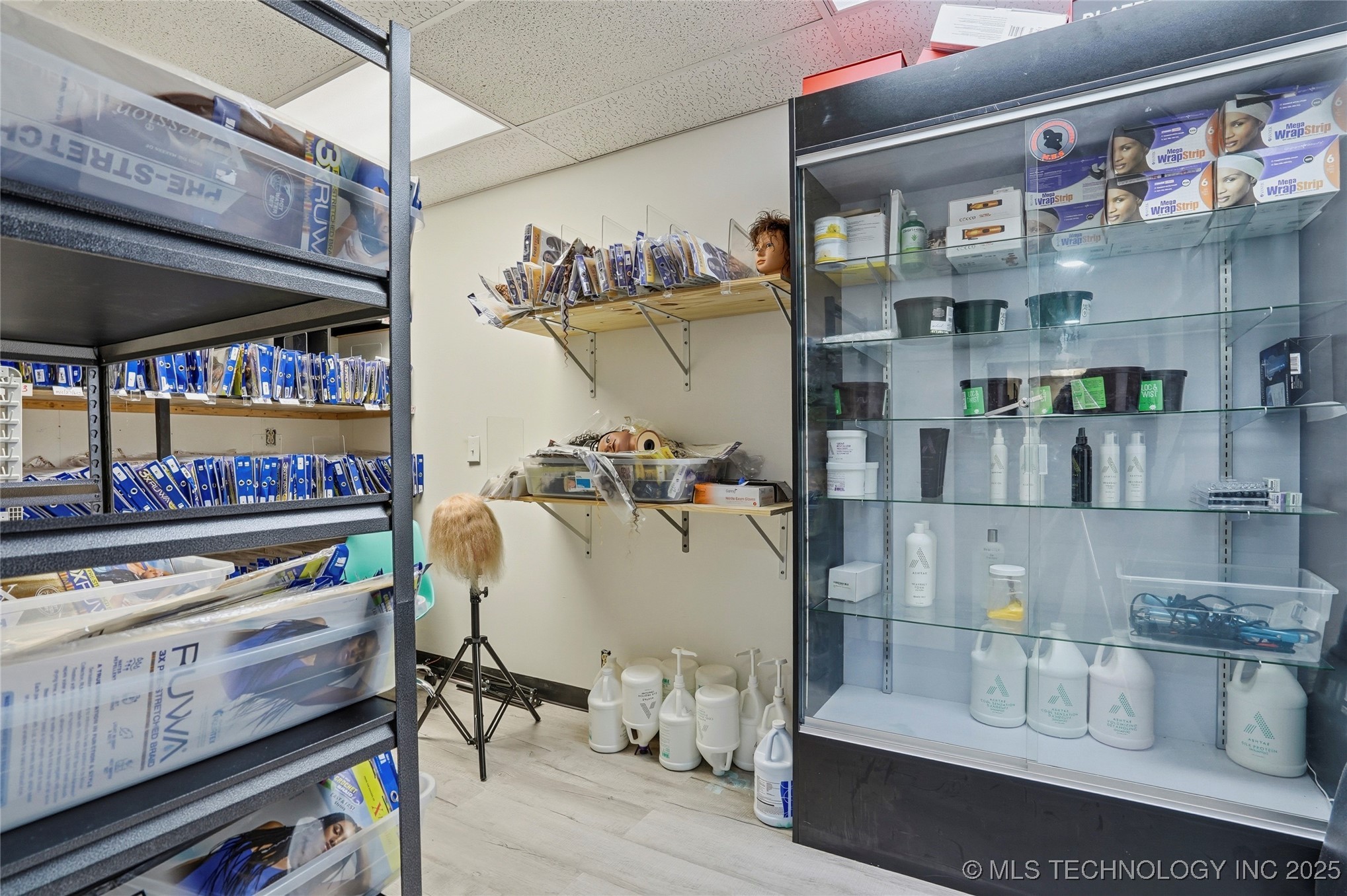 3227 S Lakewood Avenue