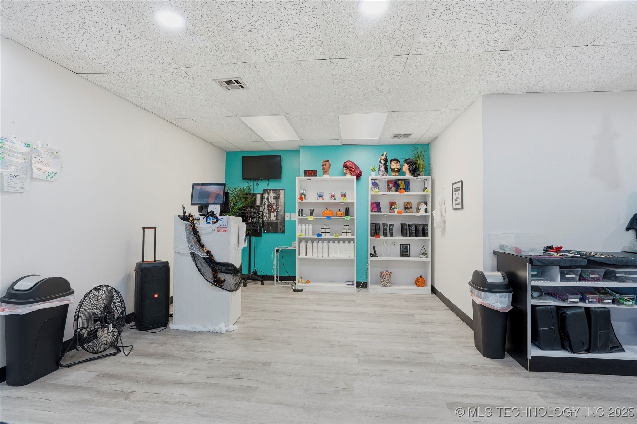 3227 S Lakewood Avenue