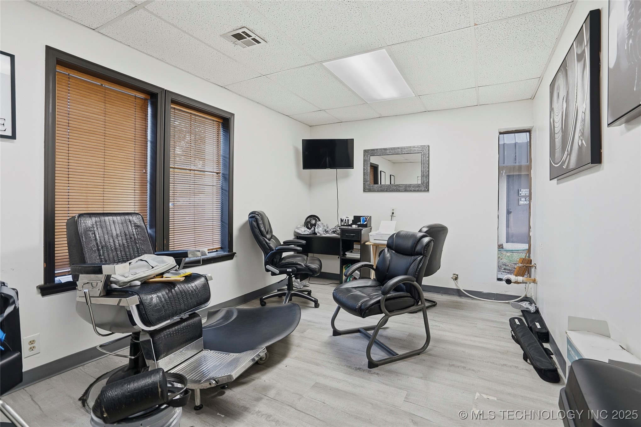 3227 S Lakewood Avenue