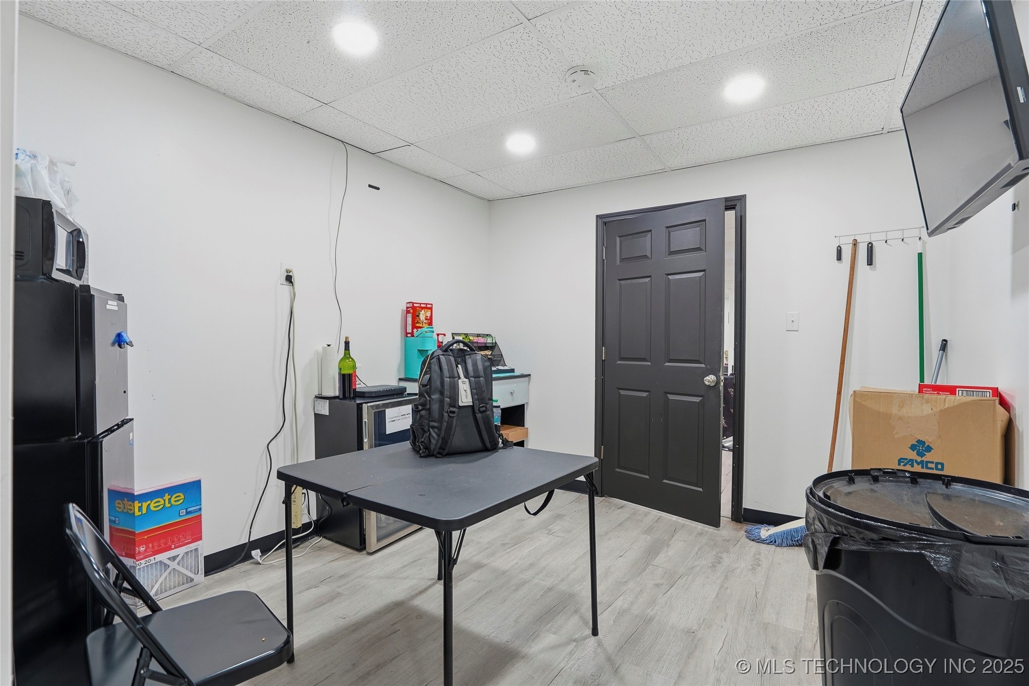 3227 S Lakewood Avenue