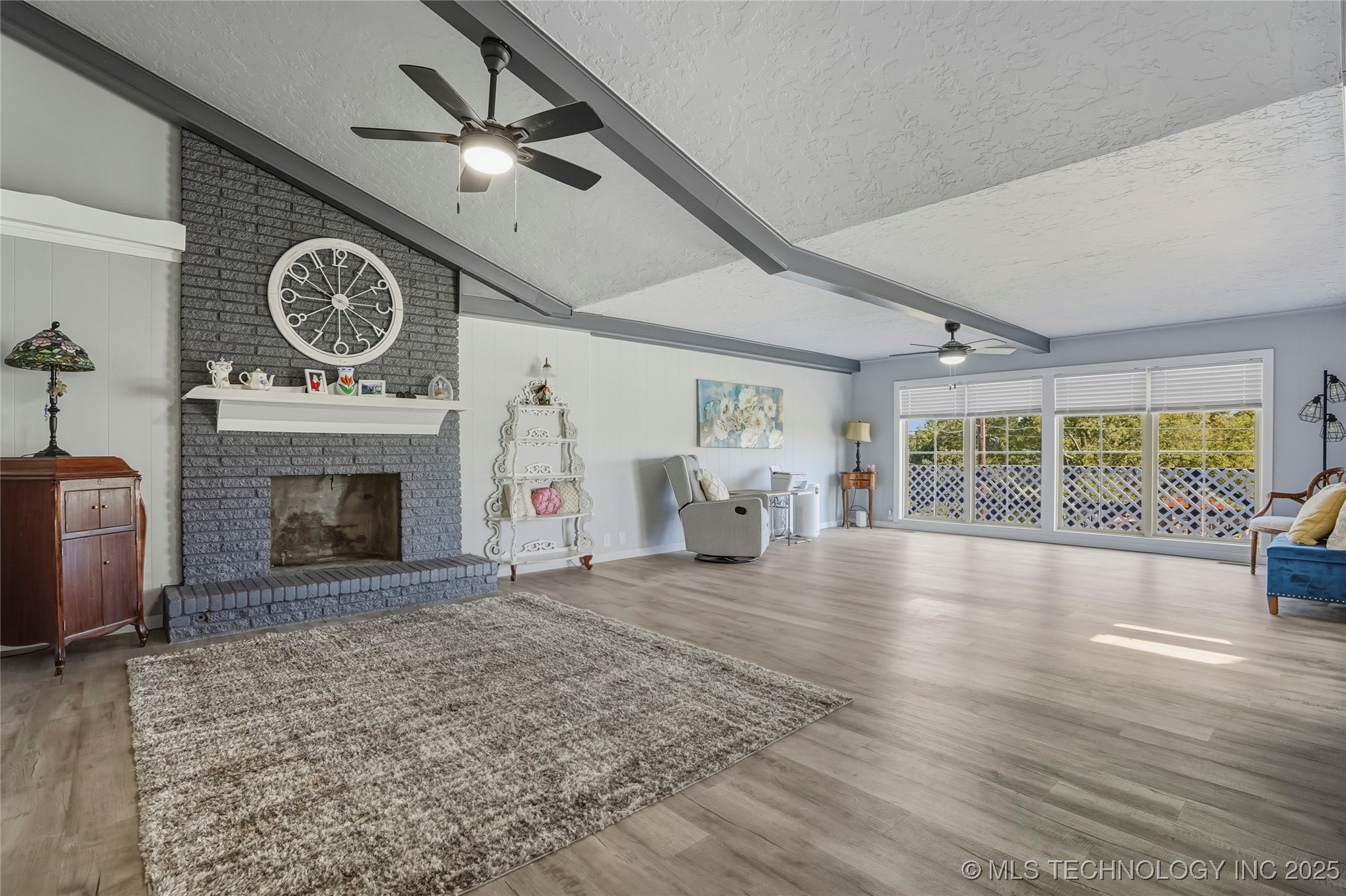 4529 E 24th West Avenue