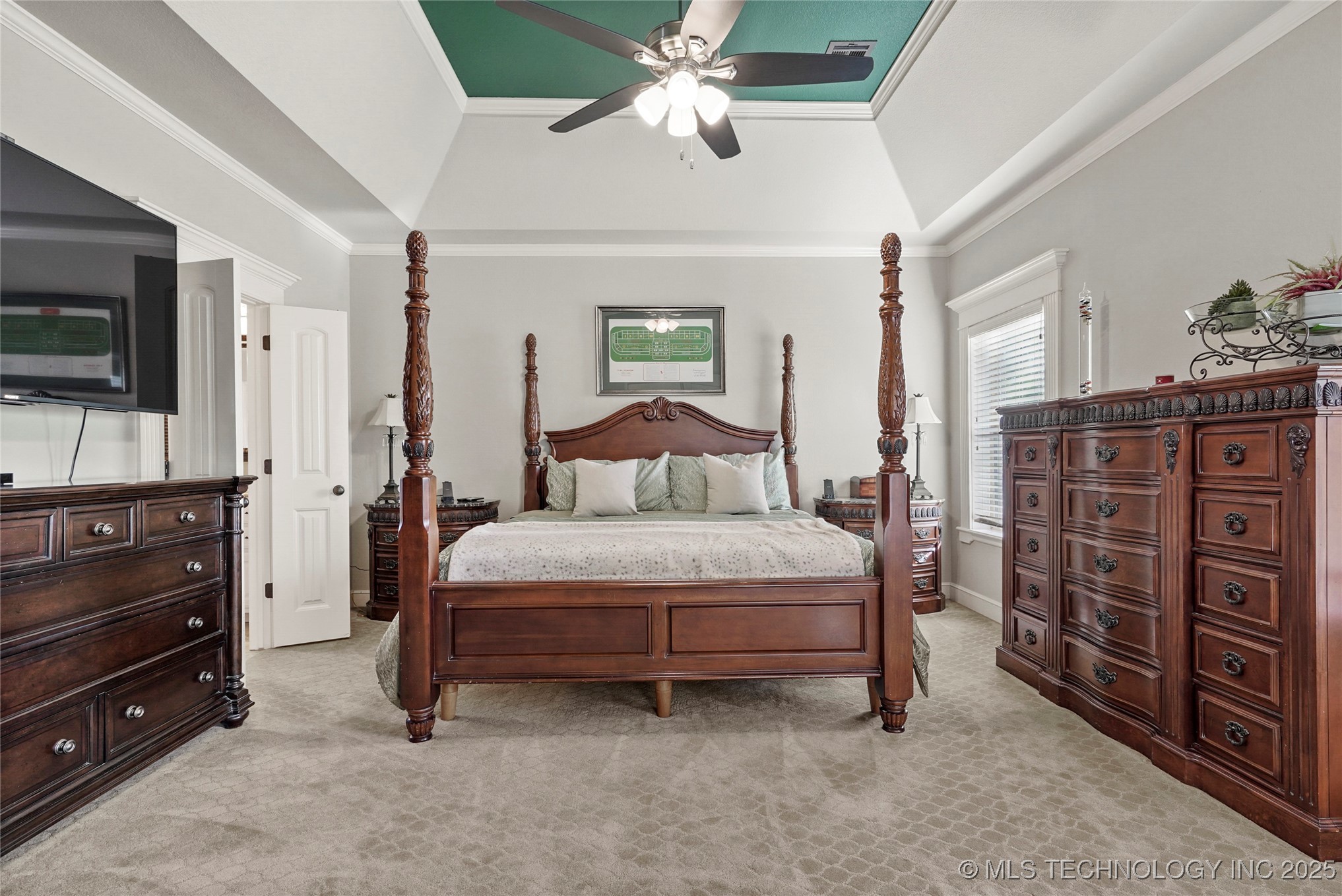 913 E Shreveport Street