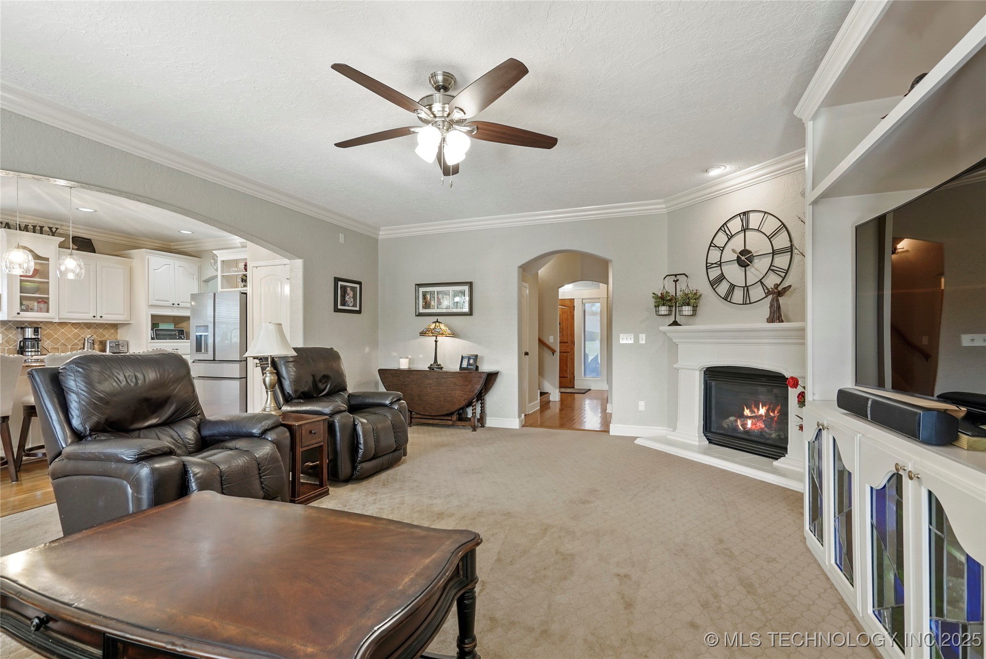 913 E Shreveport Street