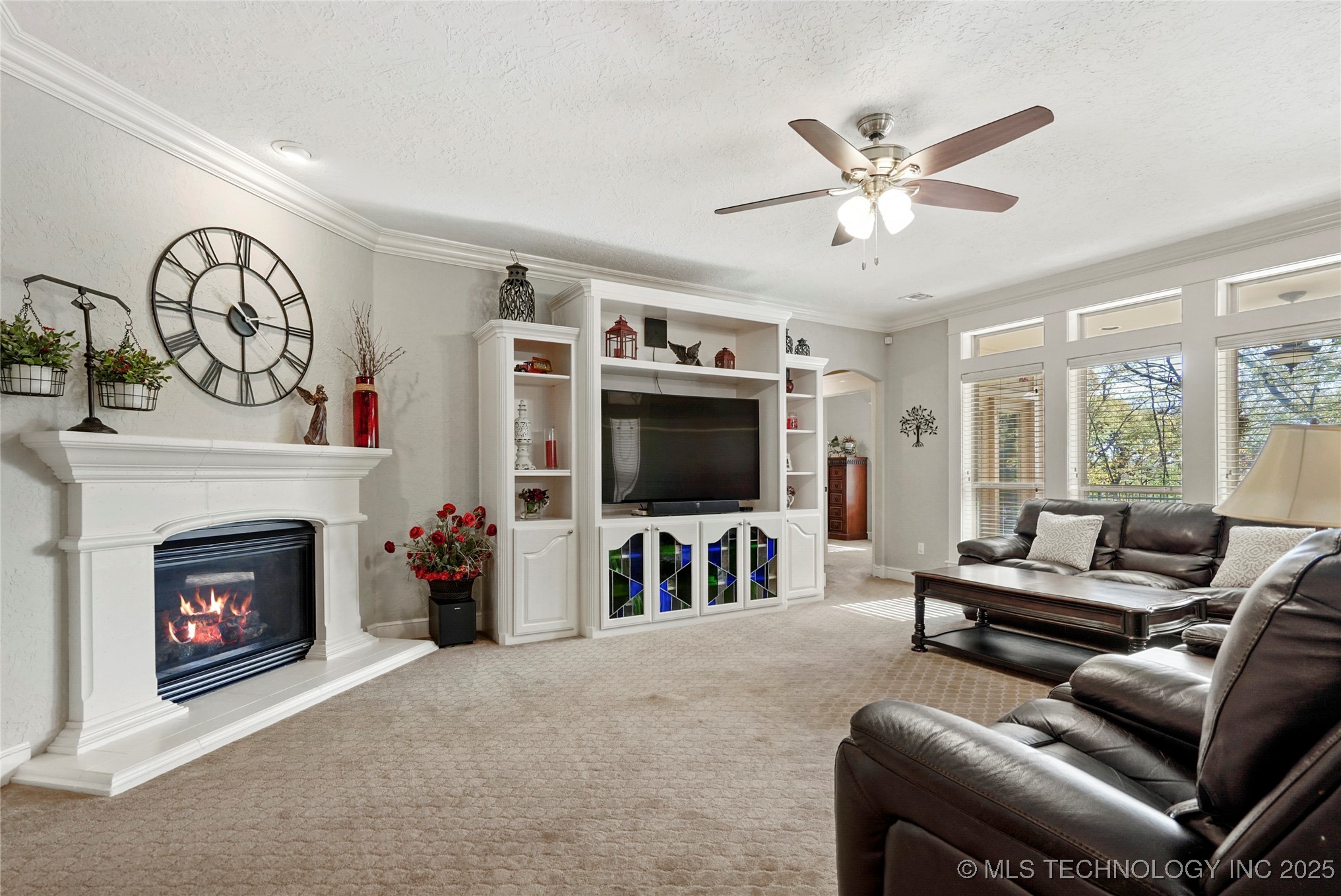 913 E Shreveport Street