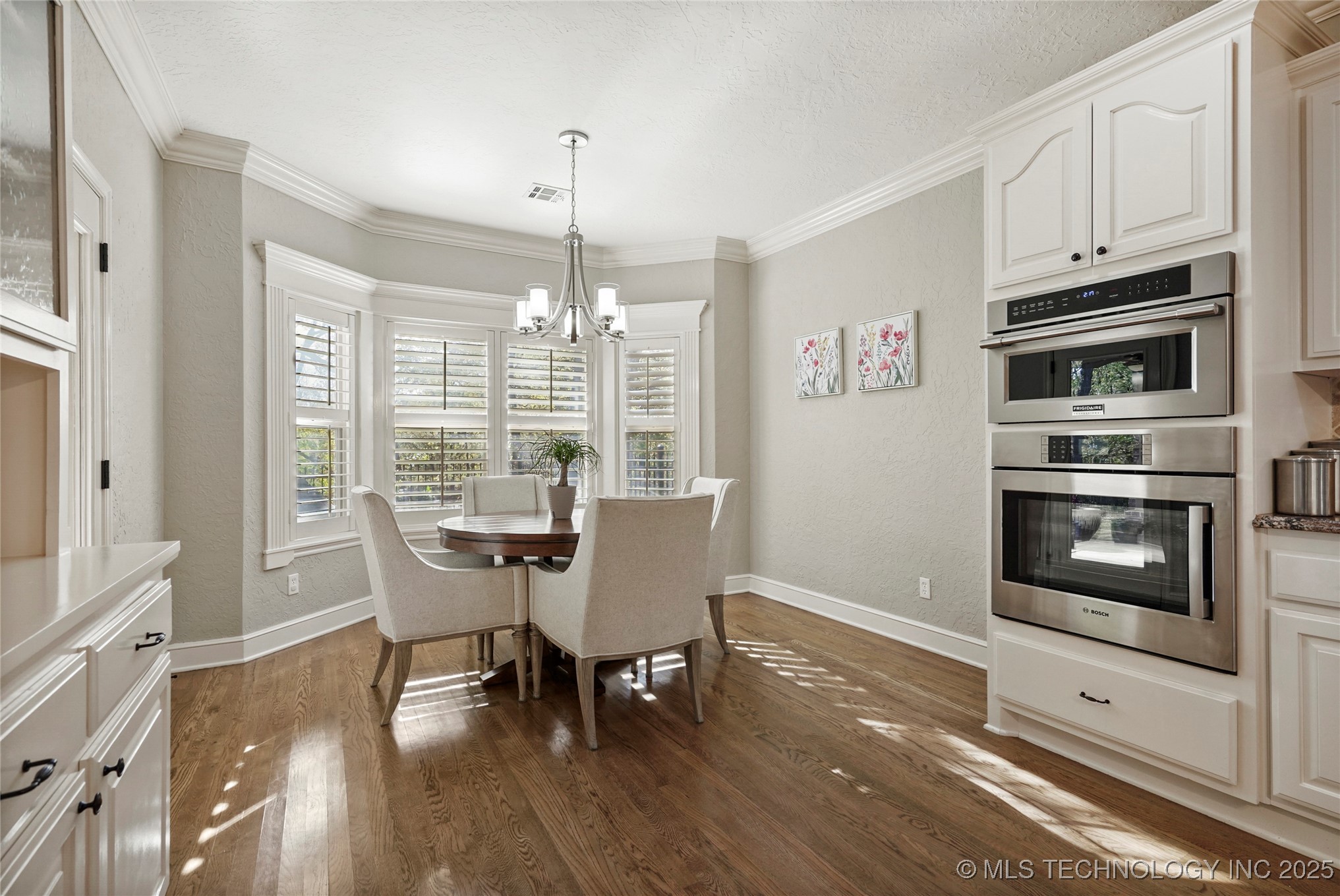 913 E Shreveport Street