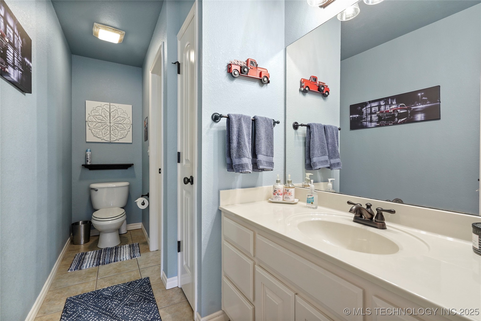 913 E Shreveport Street