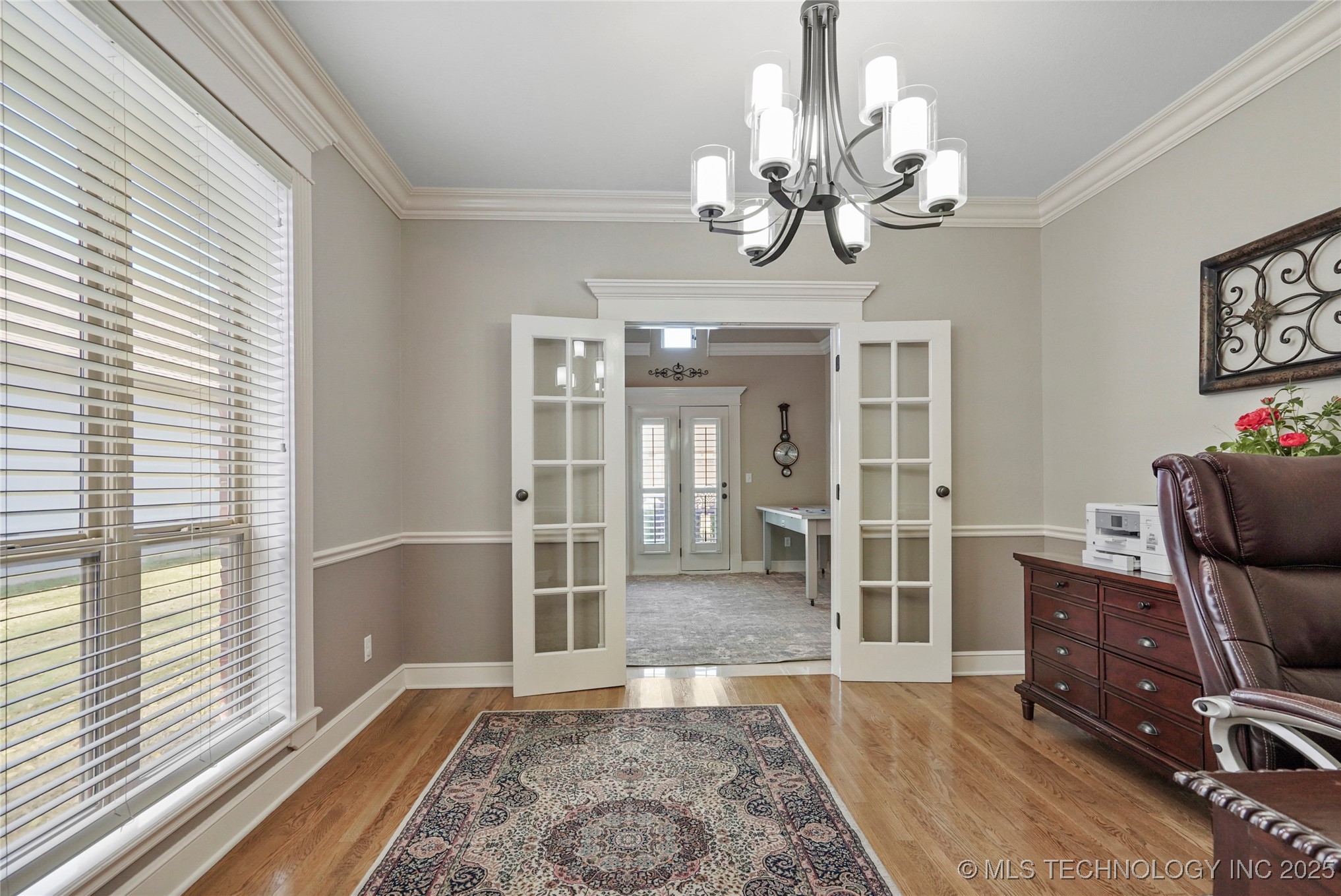 913 E Shreveport Street