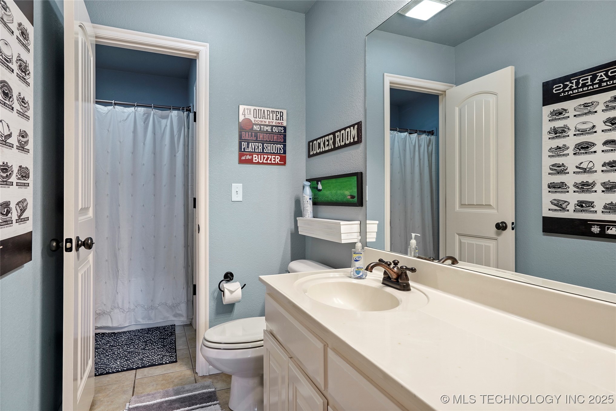 913 E Shreveport Street