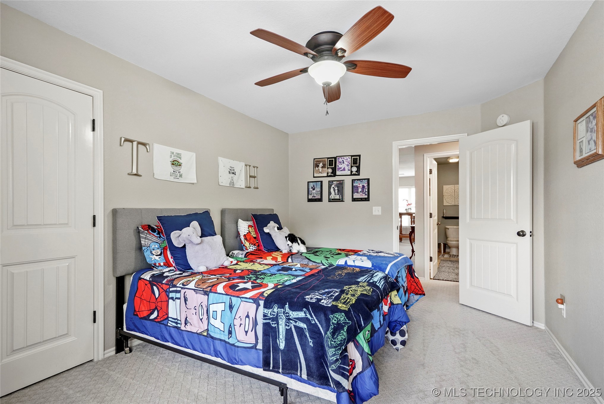 913 E Shreveport Street