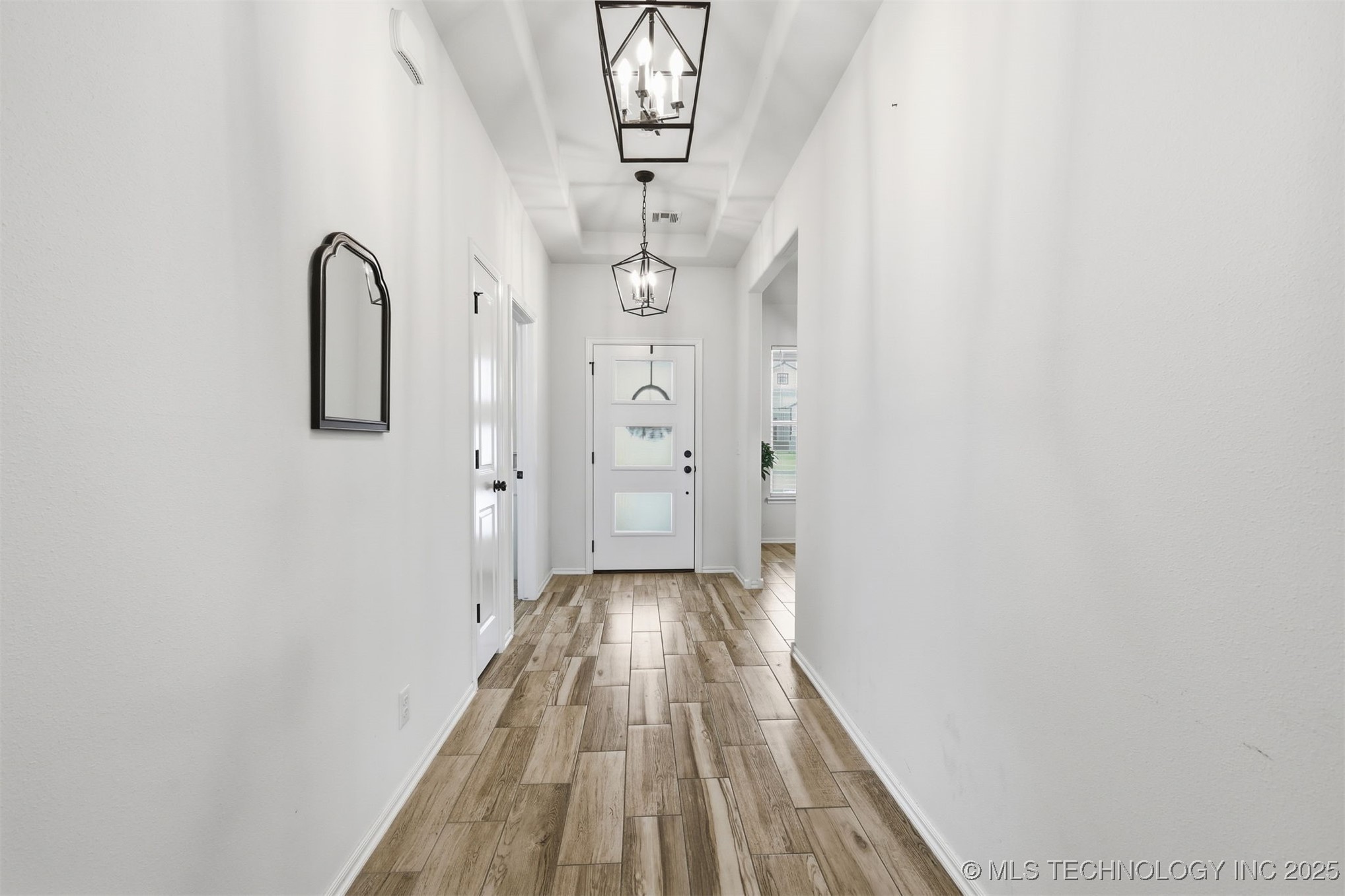 10712 N 121 Avenue E