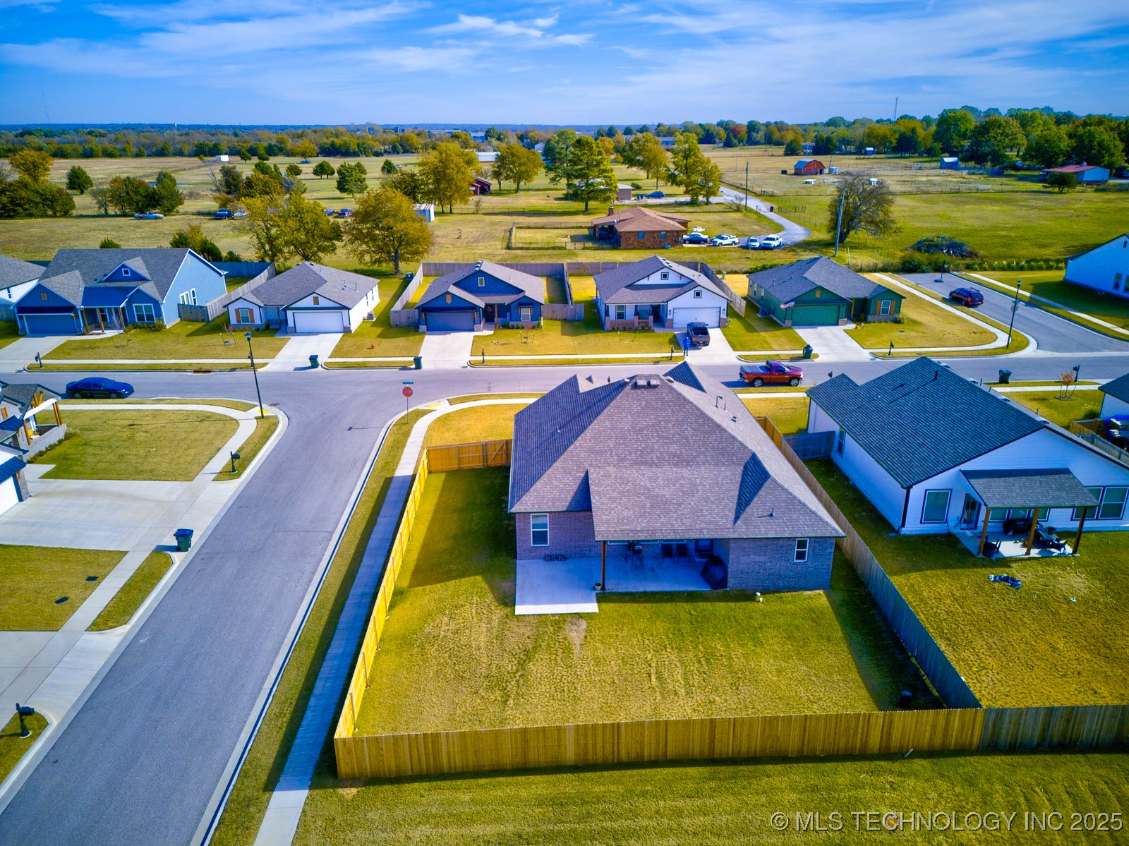 10712 N 121 Avenue E