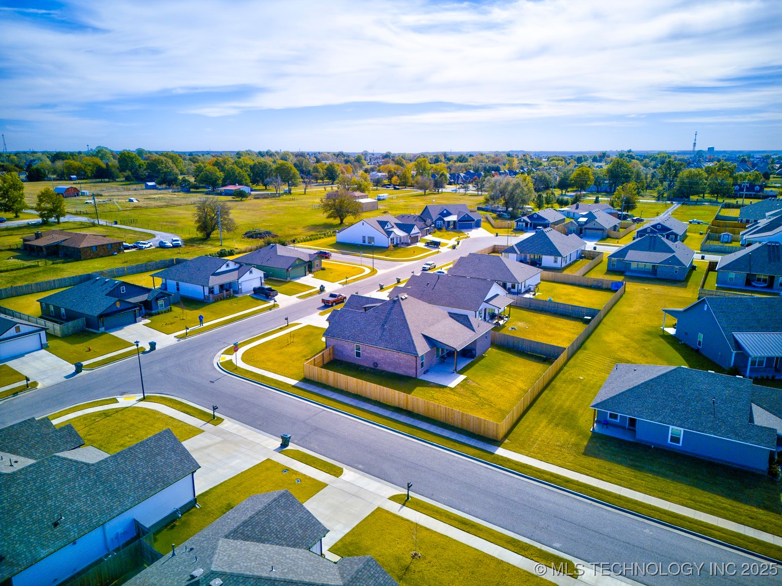 10712 N 121 Avenue E