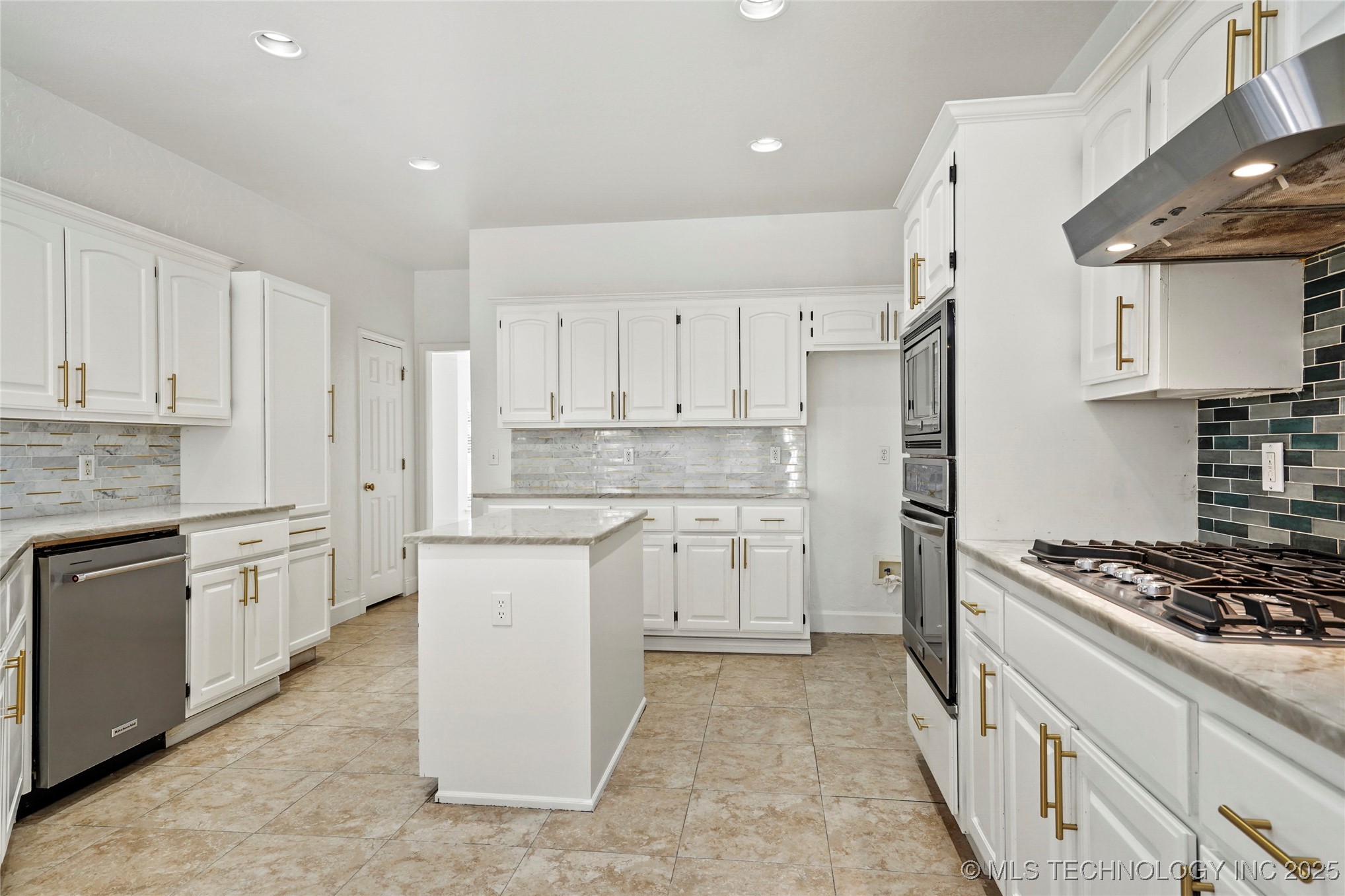 8524 S 99th East Avenue