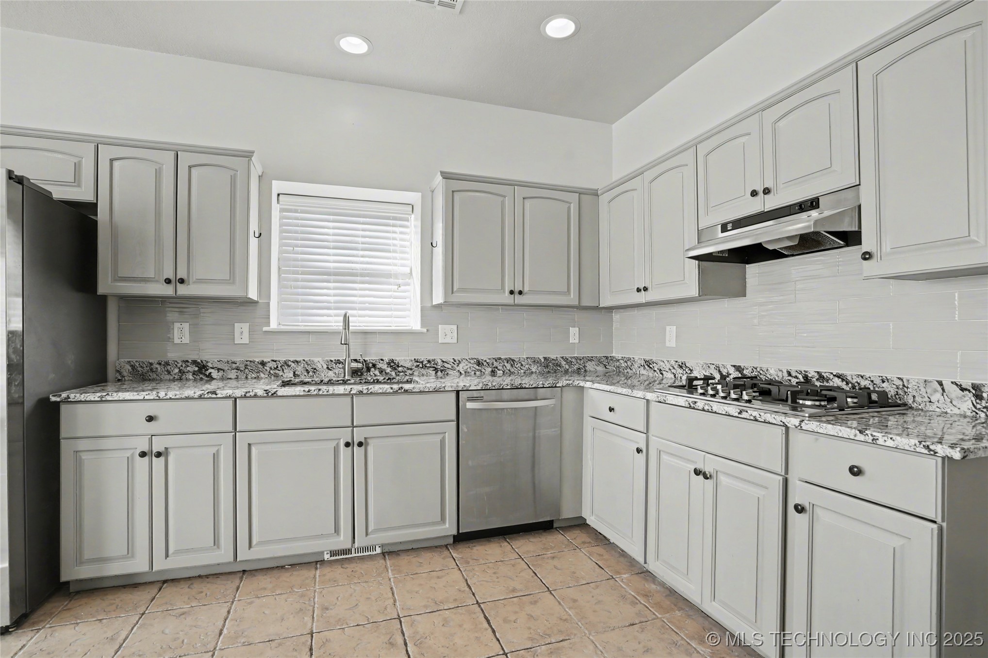 1016 S Willow Avenue