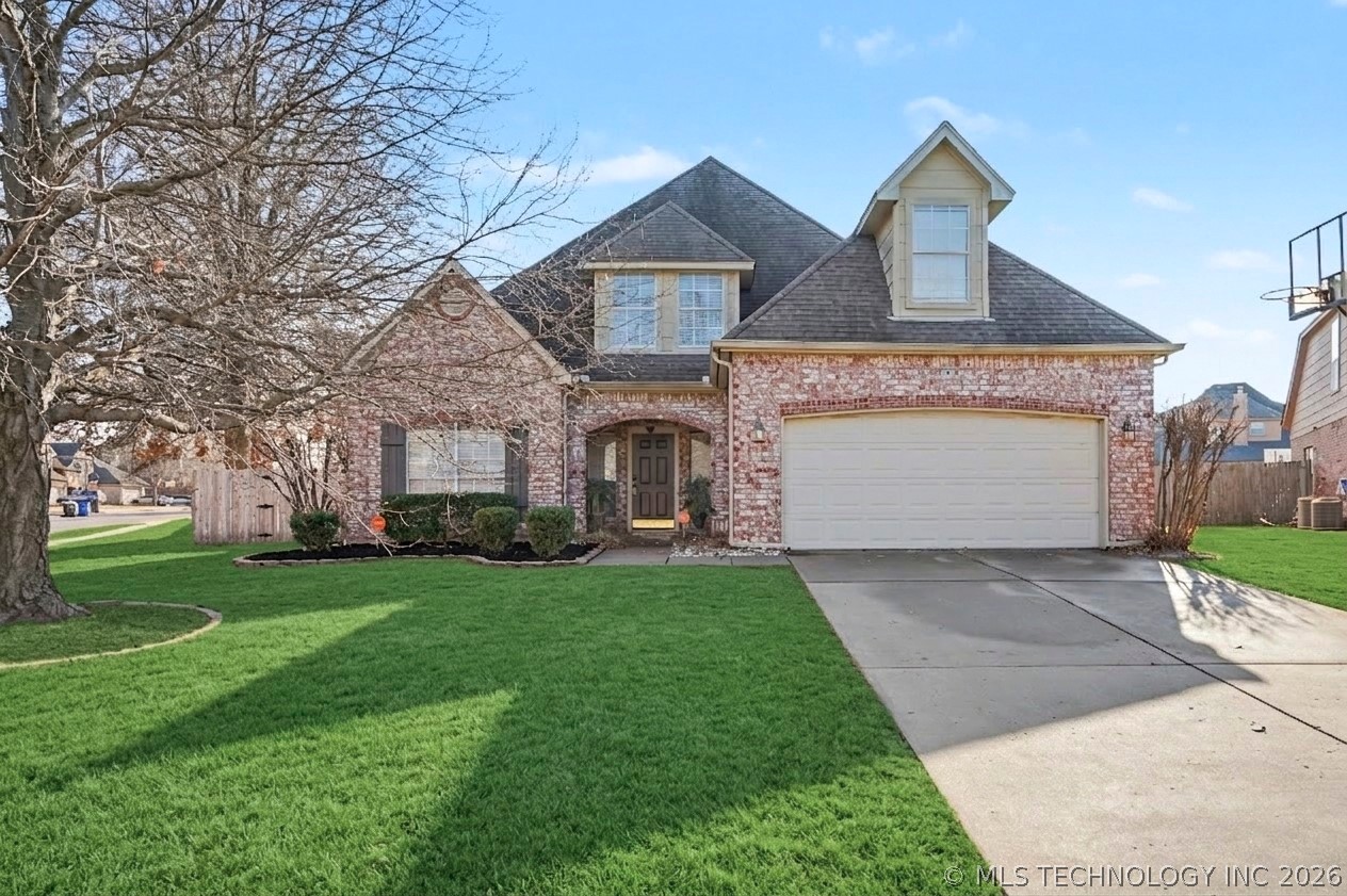 1016 S Willow Avenue