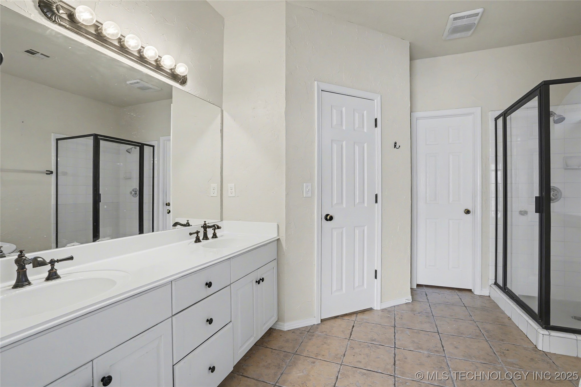 1016 S Willow Avenue