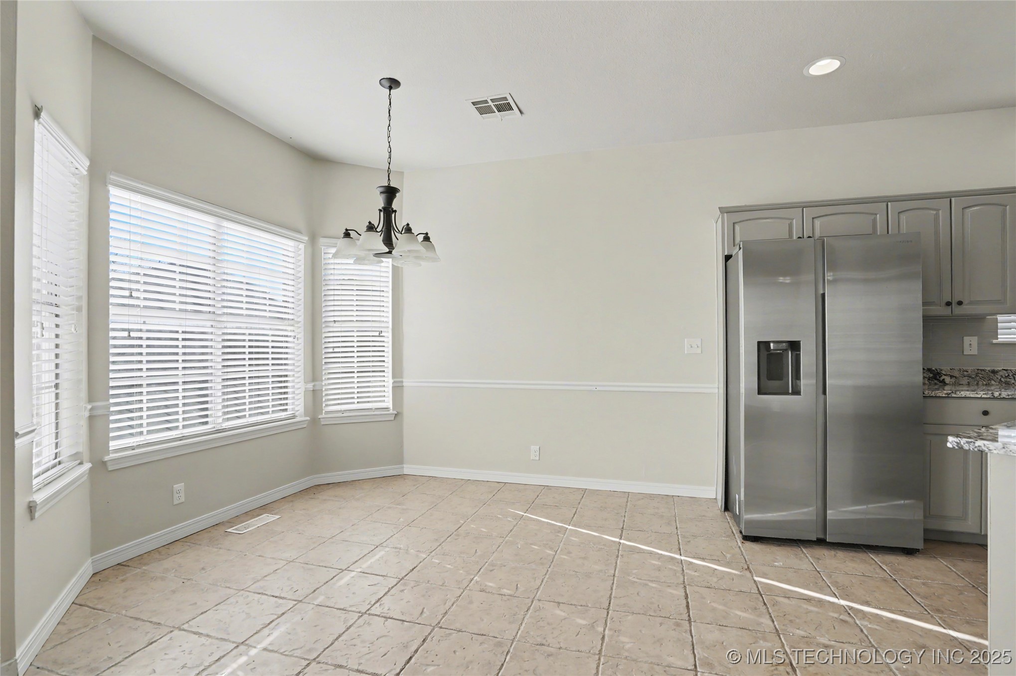 1016 S Willow Avenue