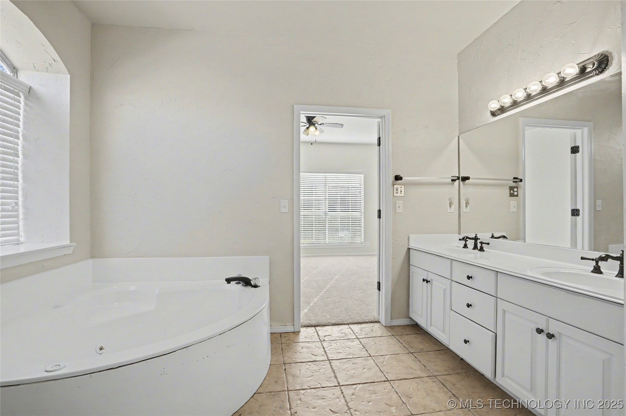 1016 S Willow Avenue