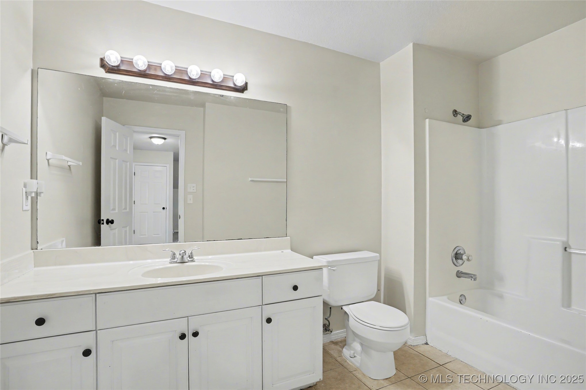 1016 S Willow Avenue