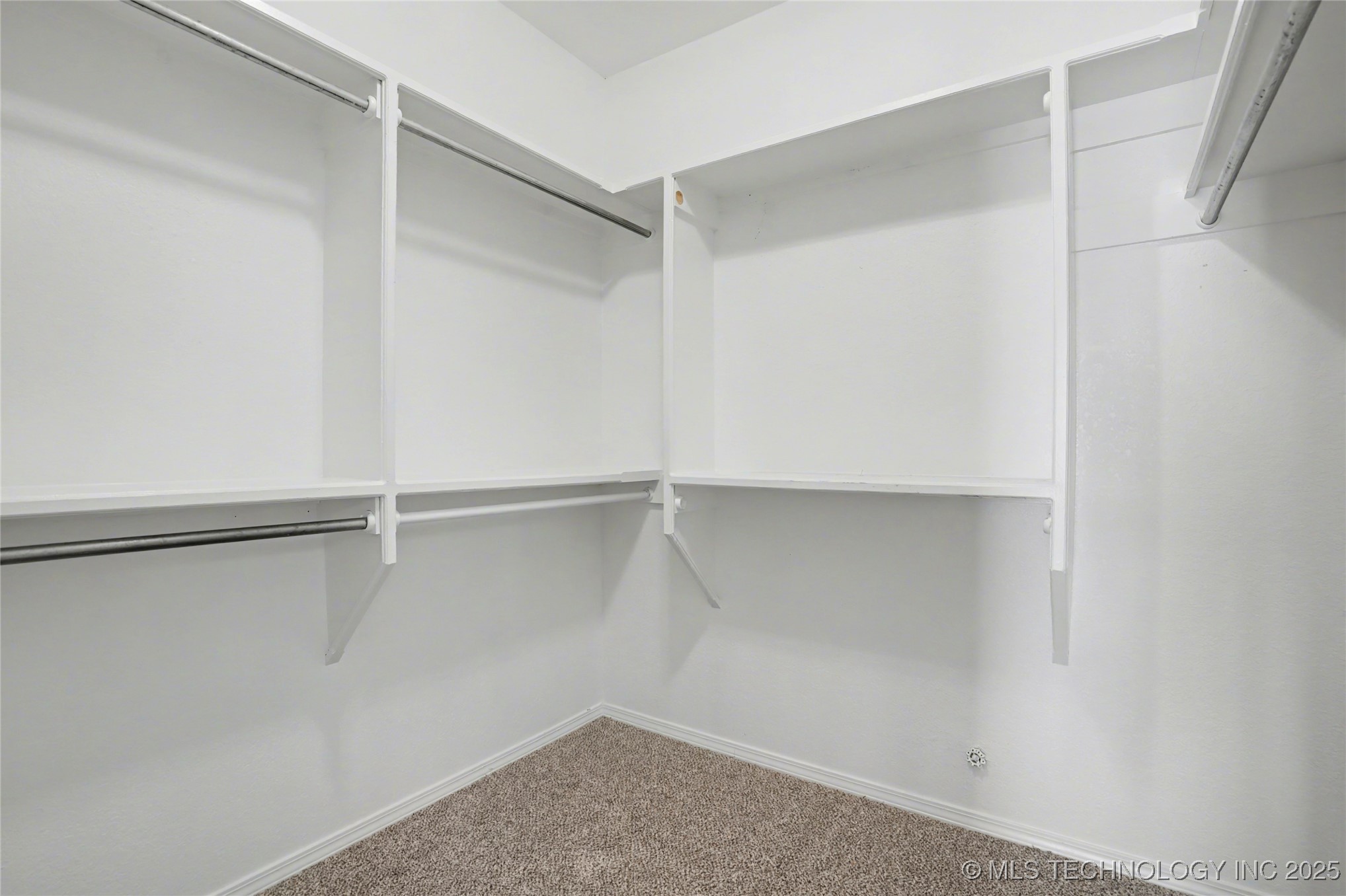 1016 S Willow Avenue