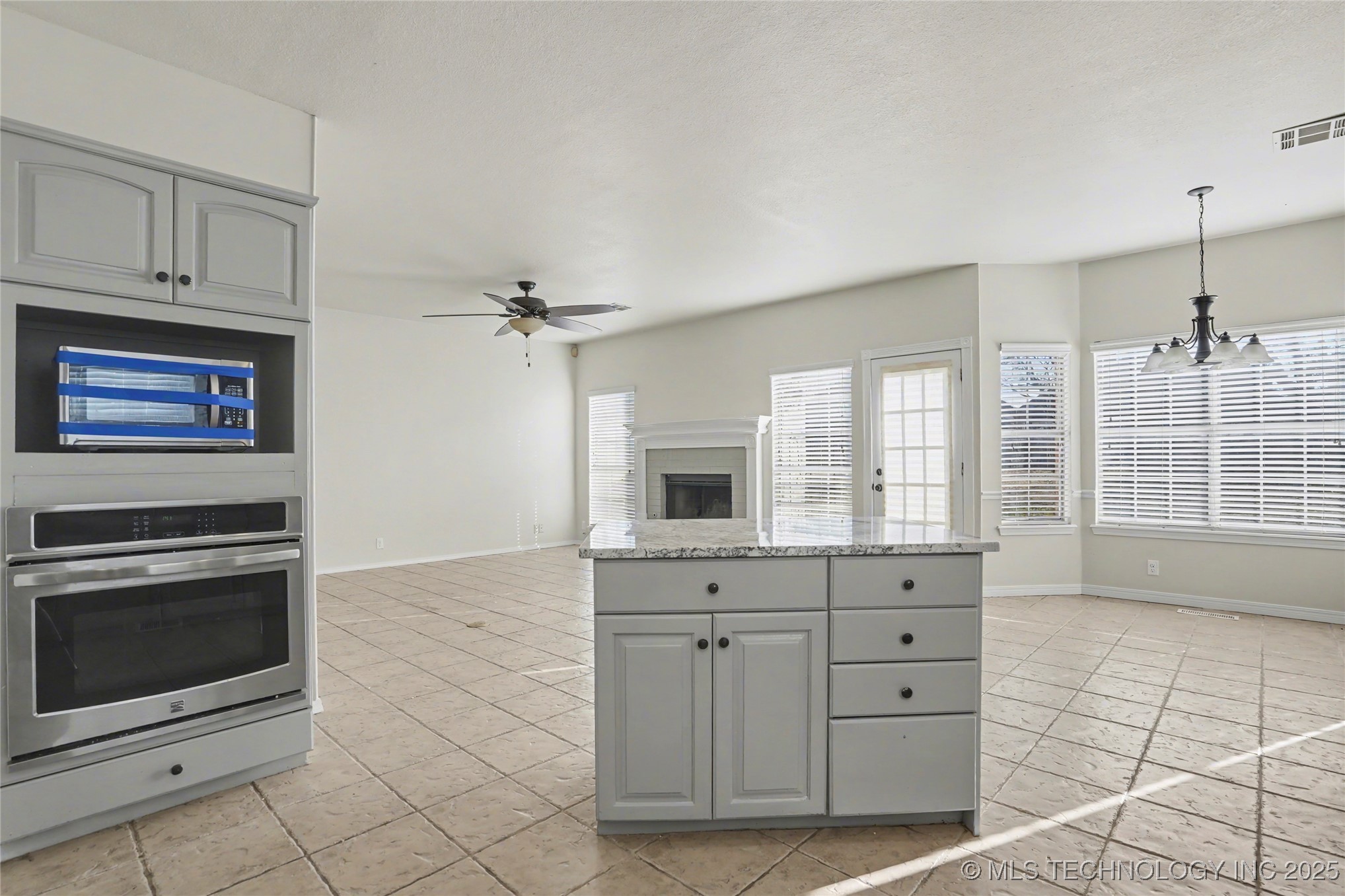 1016 S Willow Avenue