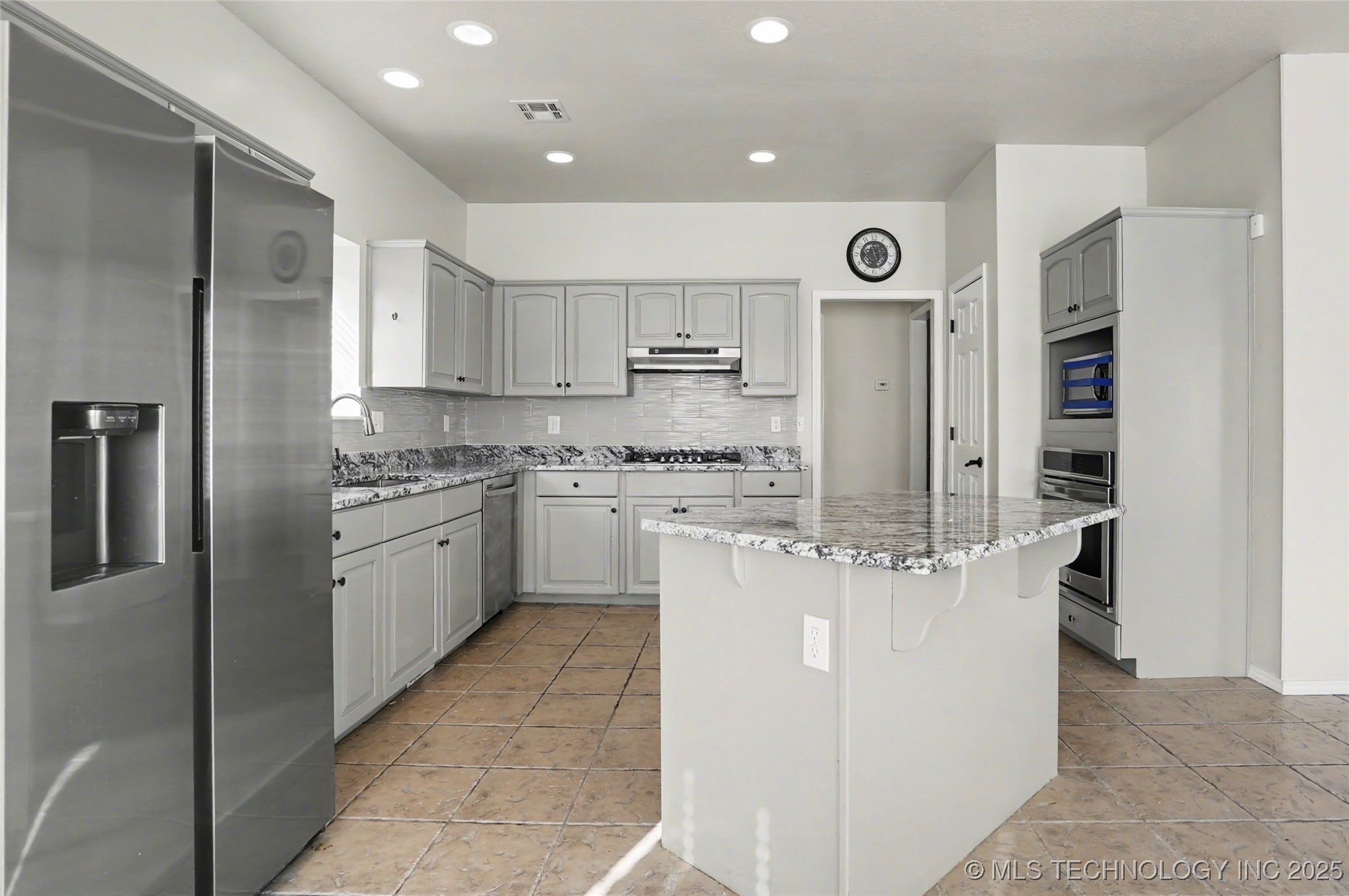 1016 S Willow Avenue