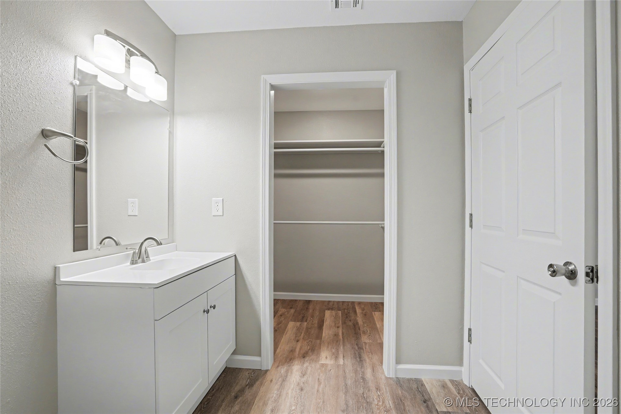 1025 N Quincy Avenue