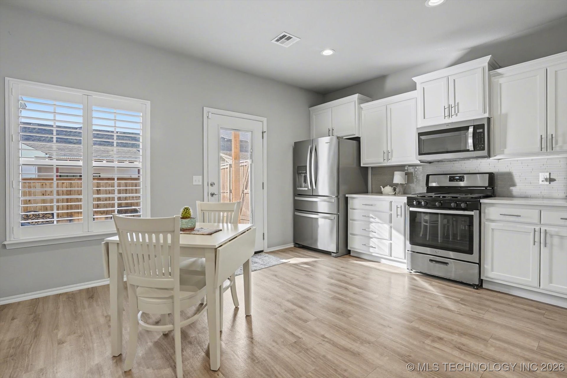 1907 W Imperial Street