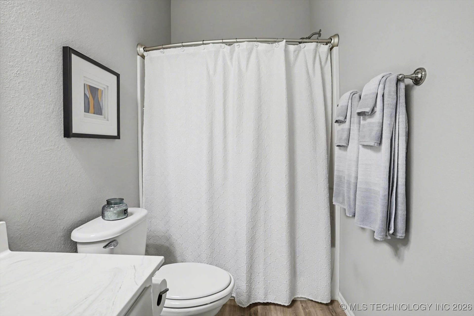 1907 W Imperial Street