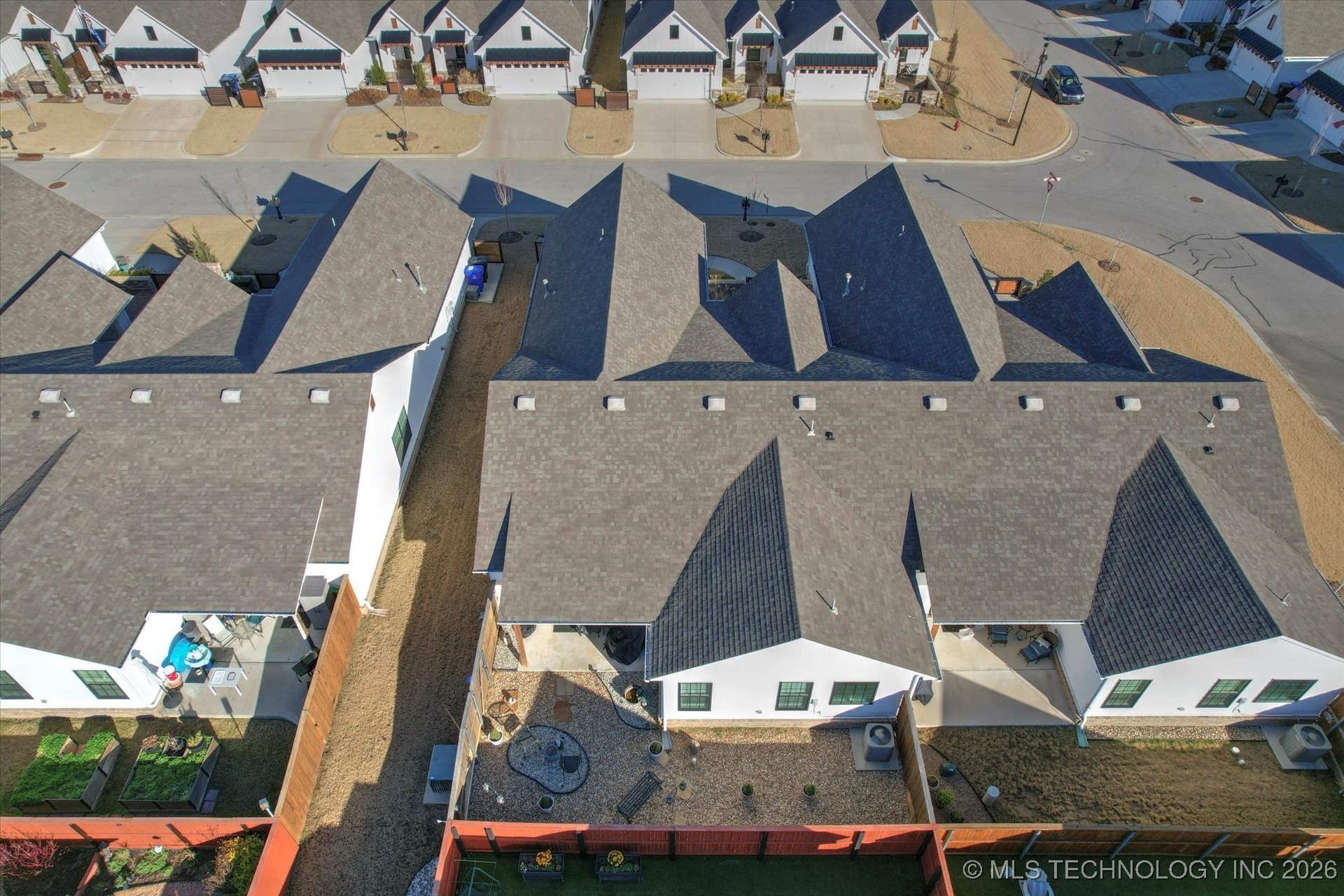 1907 W Imperial Street